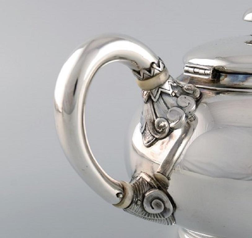 American Tiffany & Co. 'New York', Teapot in Sterling Silver, Late 19th Century