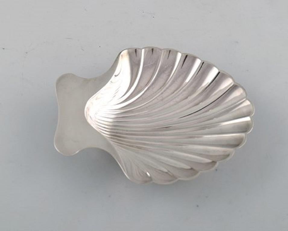 Art Deco Tiffany & Co. 'New York', Three Silver Bowls on Feet Shaped as Seashells For Sale