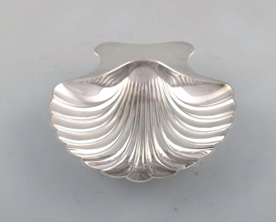 Tiffany & Co. 'New York', Three Silver Bowls on Feet Shaped as Seashells In Good Condition For Sale In Copenhagen, DK