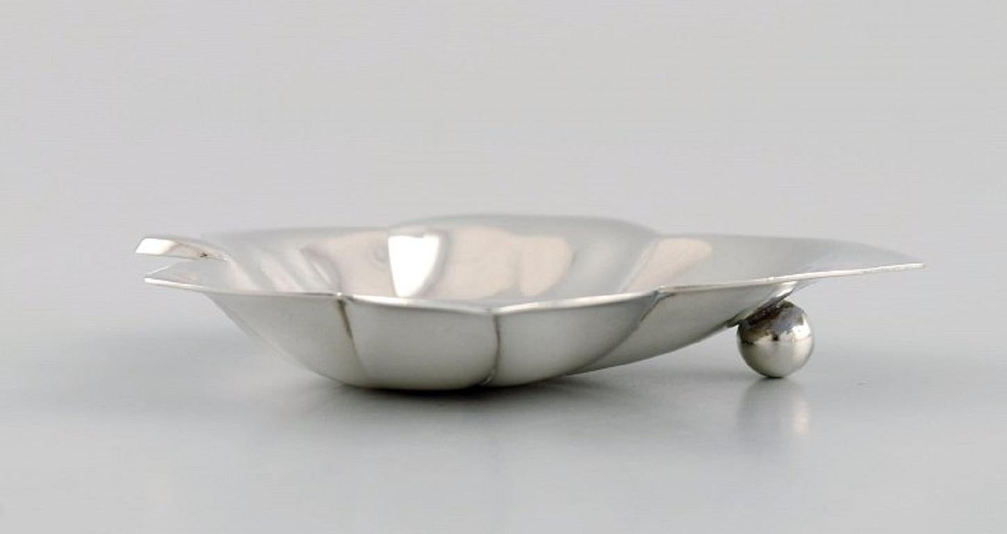 American Tiffany & Company, New York, Two Leaf-Shaped Bowls in Sterling Silver