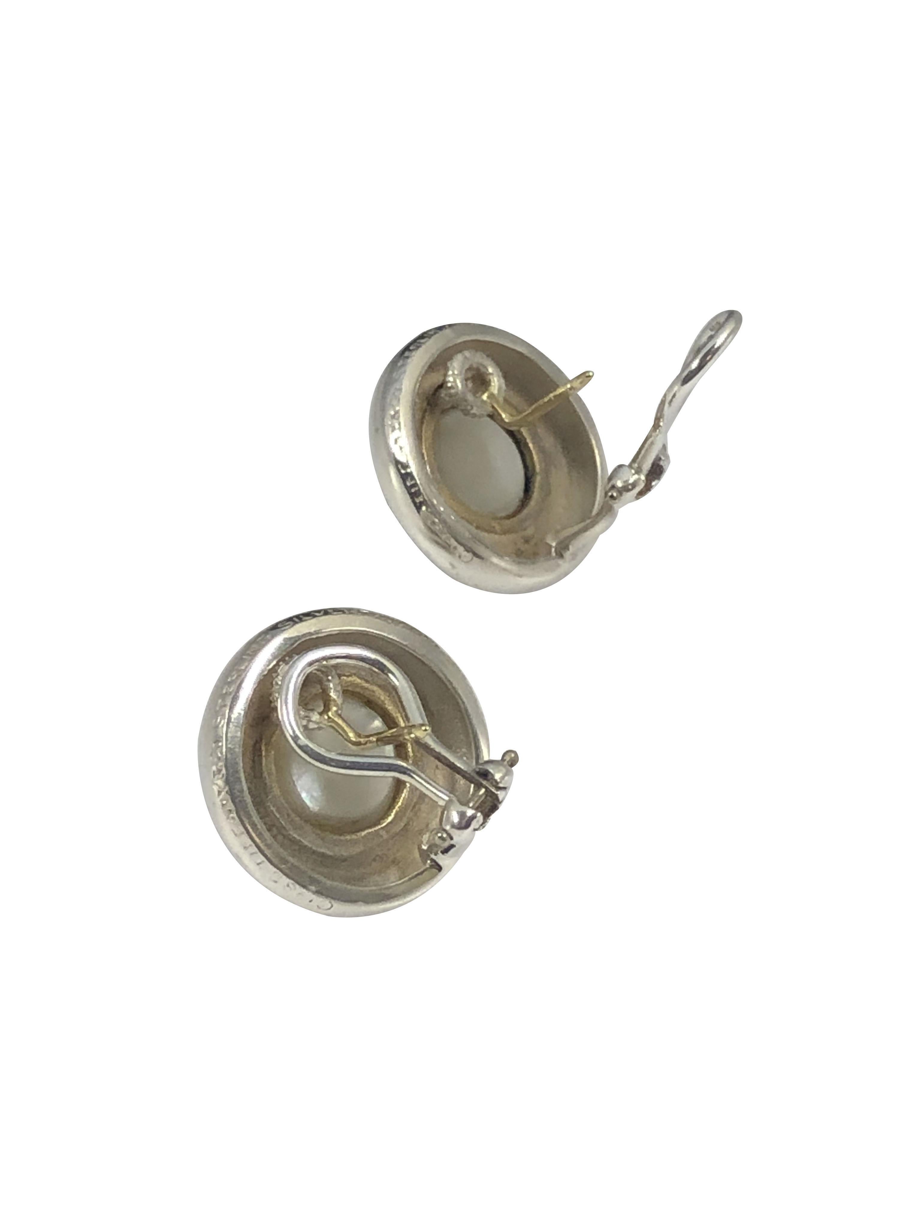 Tiffany & Company Paloma Picasso Vintage Gold Silver and Mabe Pearl Earrings Cabujón en venta