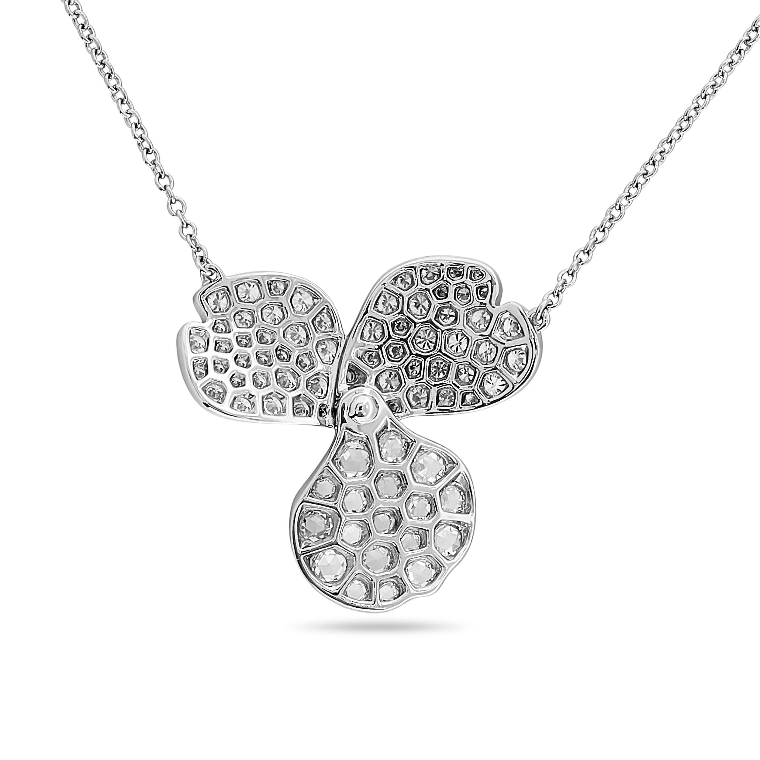 Tiffany & Company Platin Diamant 3 Petal Papier Blume Motiv Anhänger auf Kette (Rundschliff) im Angebot