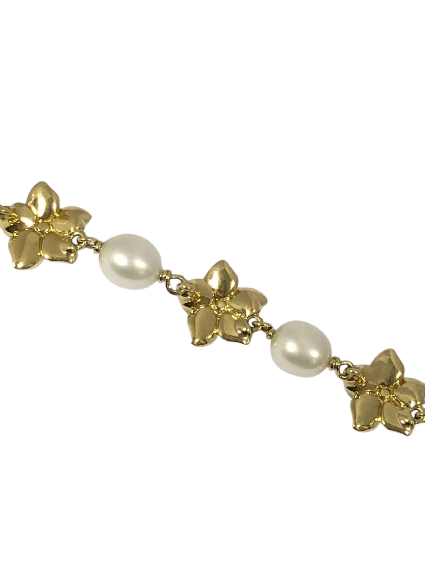 Cabochon Tiffany & Company Plumeria Yellow Gold and Pearl Necklace For Sale