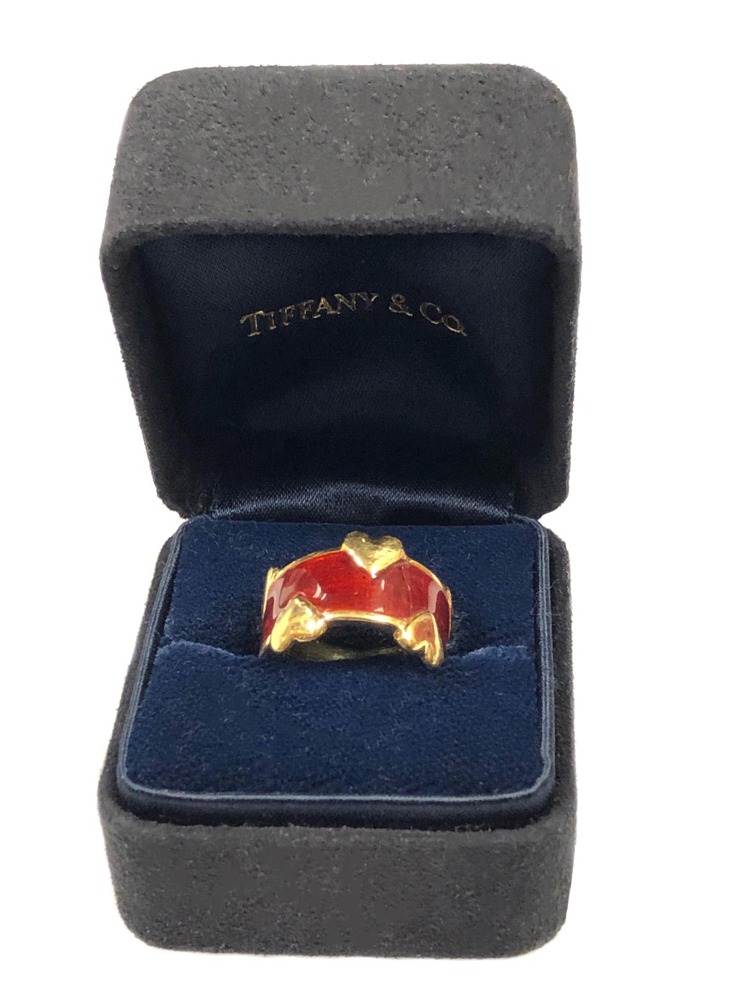 Tiffany & Co. Schlumberger Gold and Enamel Hearts Band Ring In Excellent Condition In Chicago, IL