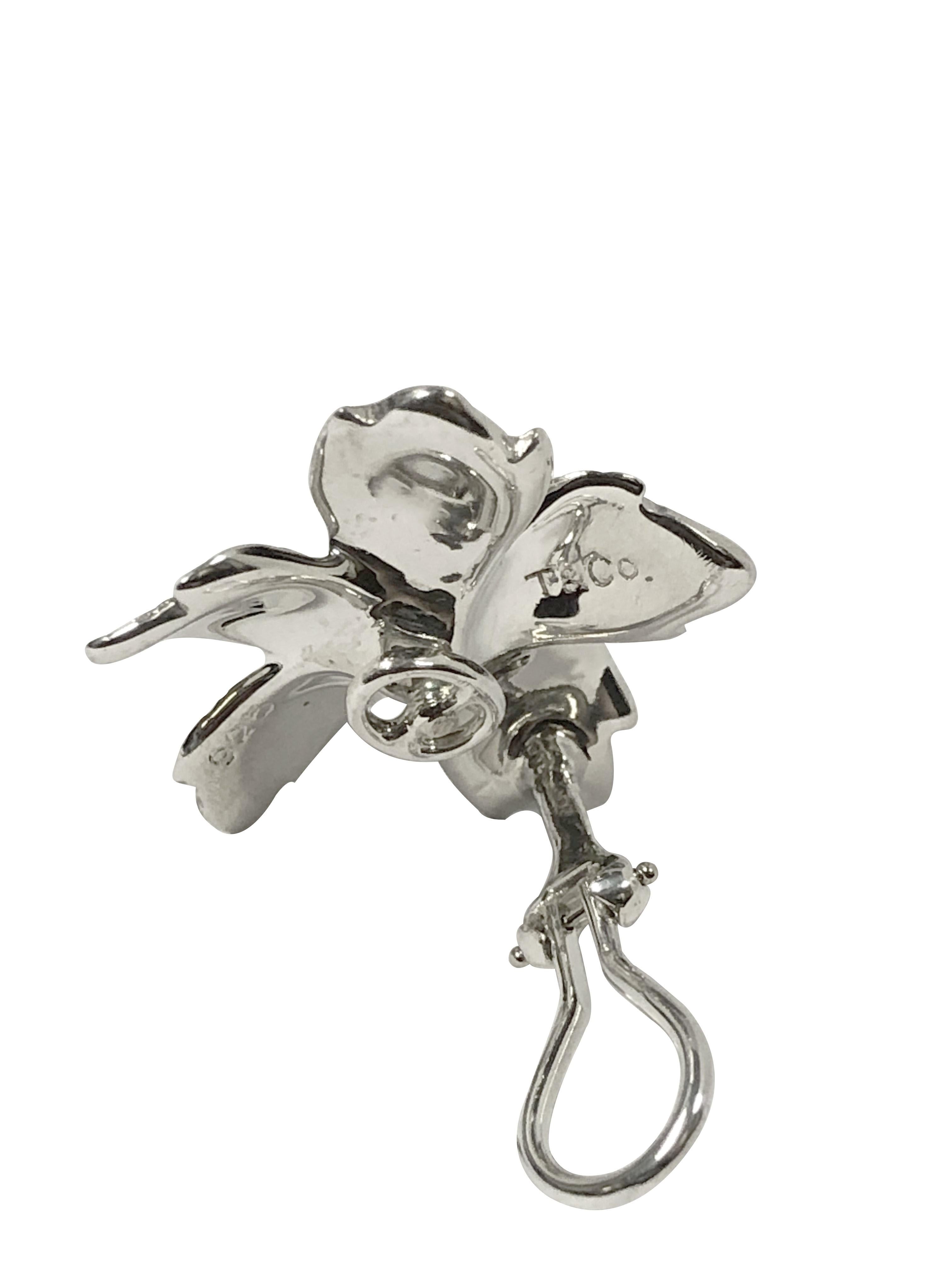 Tiffany & Company - Boucles d'oreilles fleurs en perles et argent  Excellent état - En vente à Chicago, IL