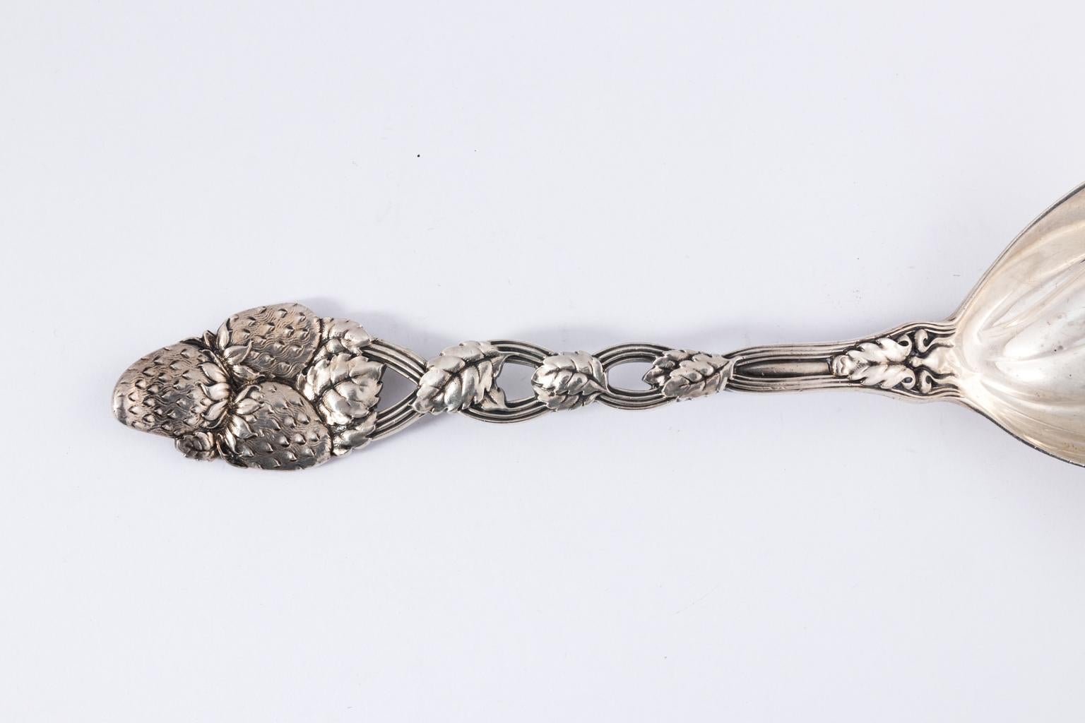 Tiffany & Company Sterling Silver Serving Spoon, circa 1875 For Sale 2