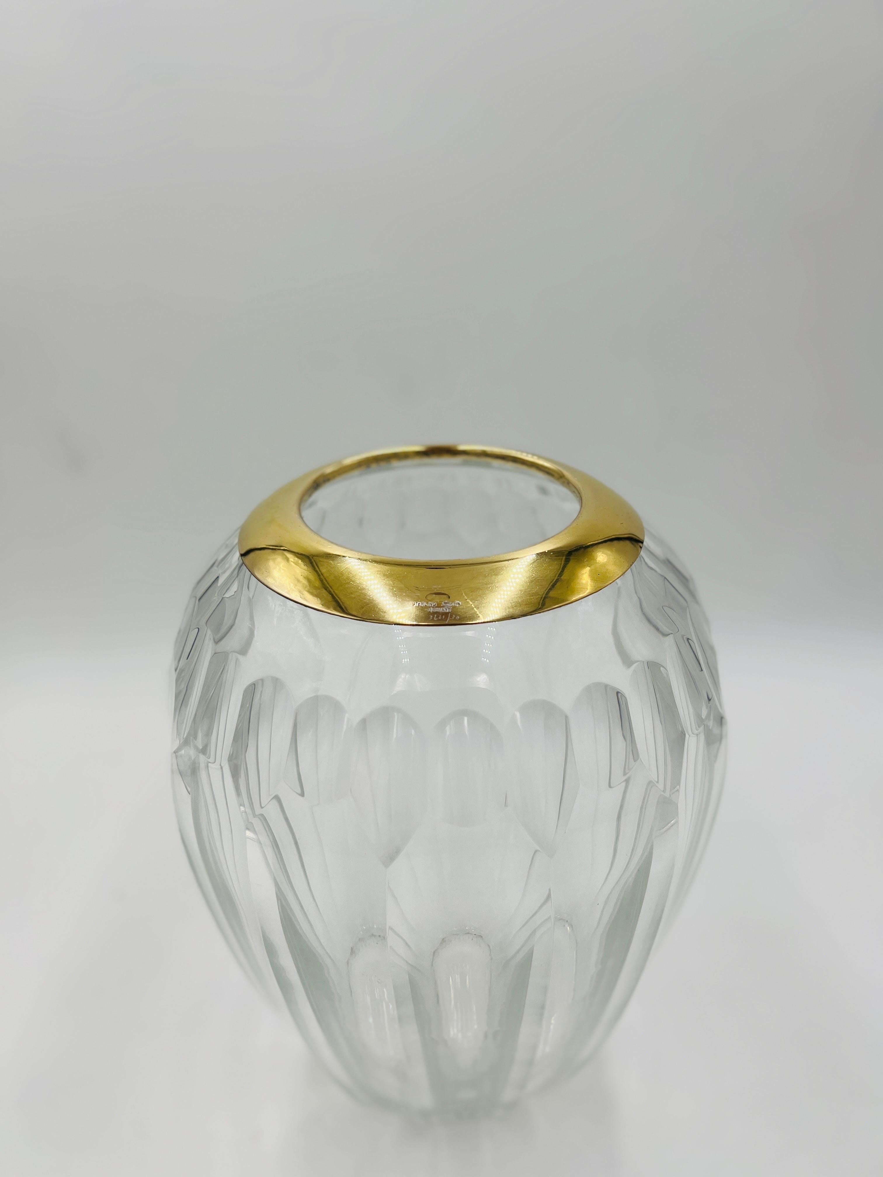 20ième siècle Vase de centre de table en argent sterling vermeil et cristal taillé Tiffany & Company en vente