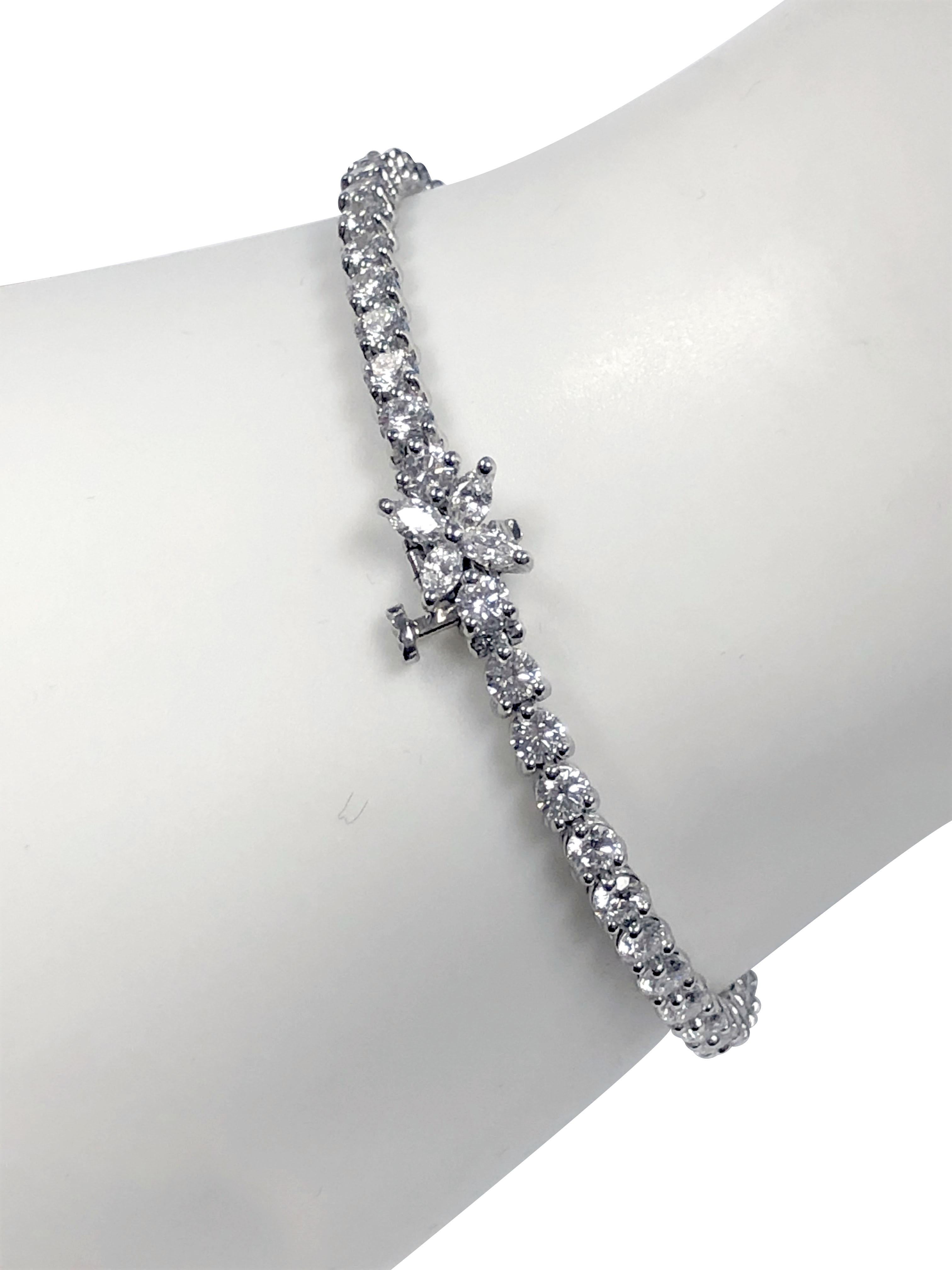 Round Cut Tiffany & Co Victoria Platinum and 4.49 Carats Diamonds Bracelet