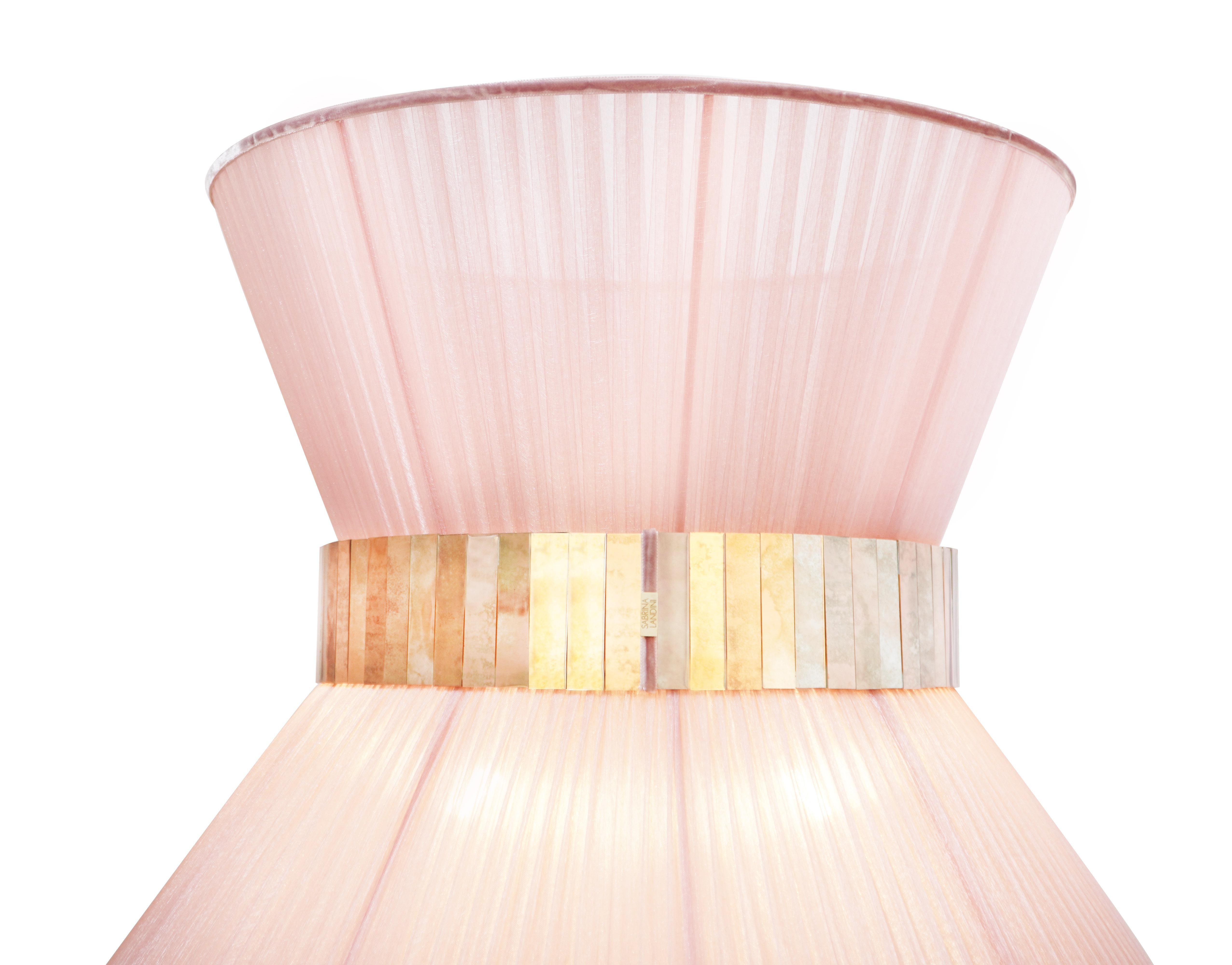 Lámpara de pie Tiffany Contemporánea 80 Seda rubor, latón envejecido, cristal plateado Italiano en venta