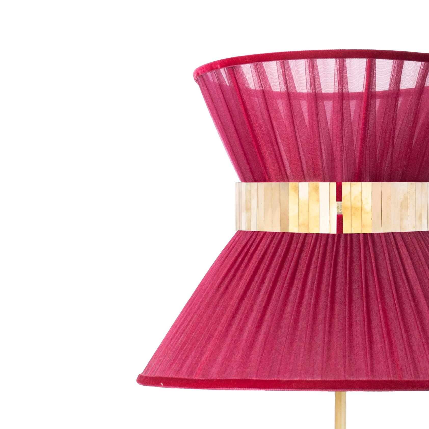 Moderno Lampada da terra contemporanea Tiffany 80 Ruby Silk, ottone anticato, vetro argentato in vendita