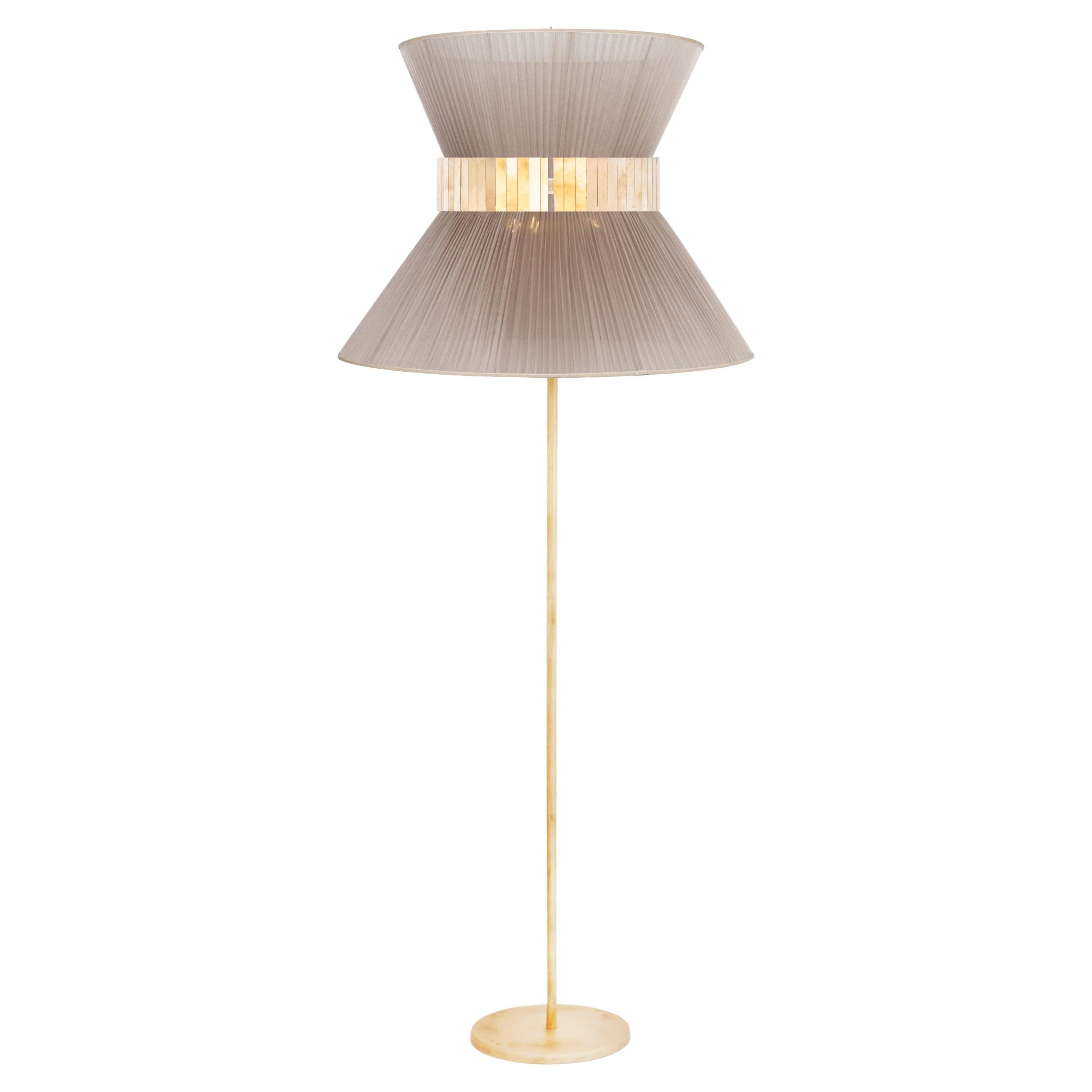 Tiffany Contemporary Stehleuchte80 Champagner Seide, Messing antikisiert, versilbertes Glas