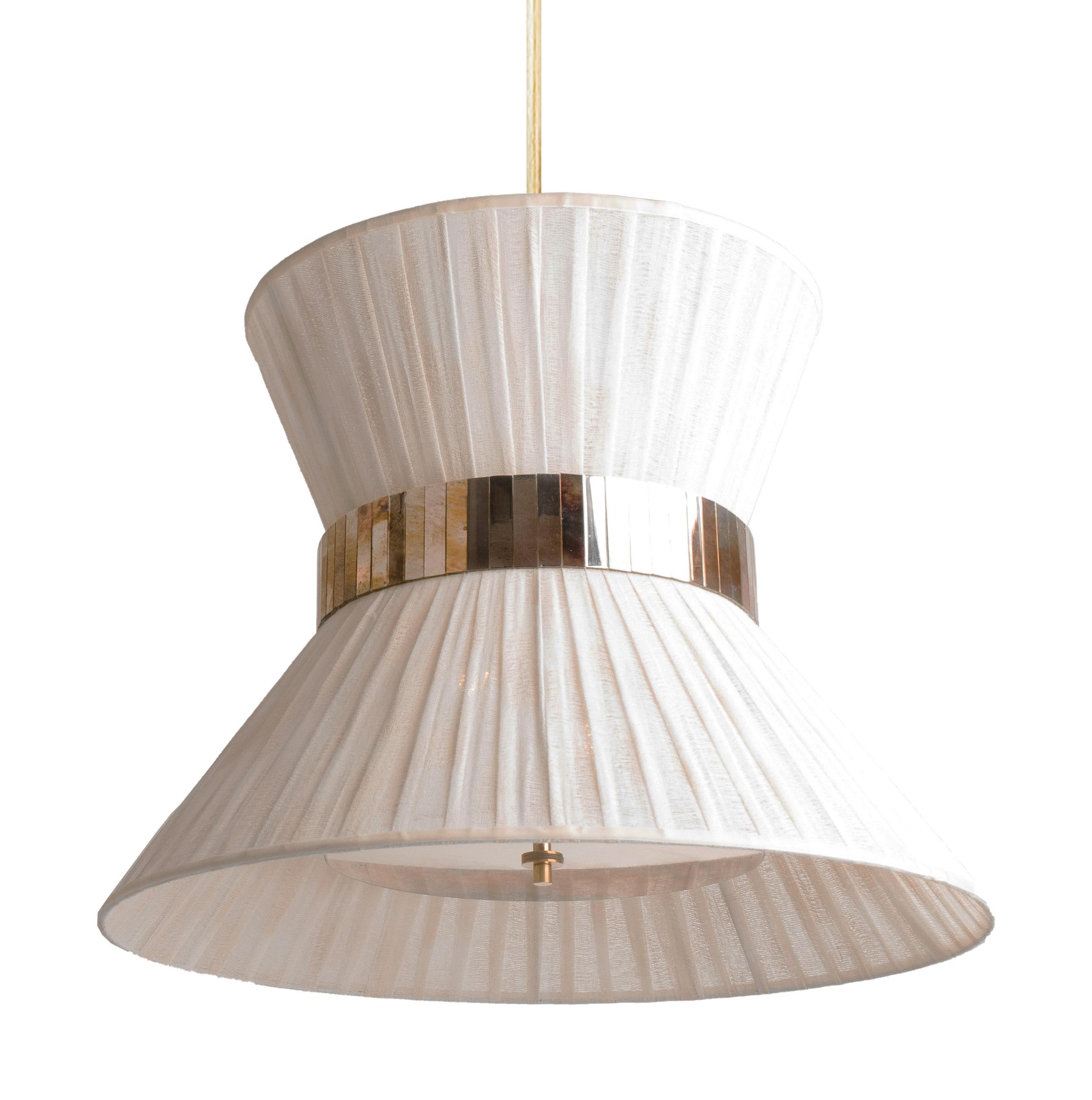 TIFFANY  

The first one, 
Audrey inspired the iconic

Introducing Sabrina's breathtaking collection of Tiffany lamps.
Year after year Sabrina Landini perpetuates its exceptional expertise, offering much more than a lamp – a touch of