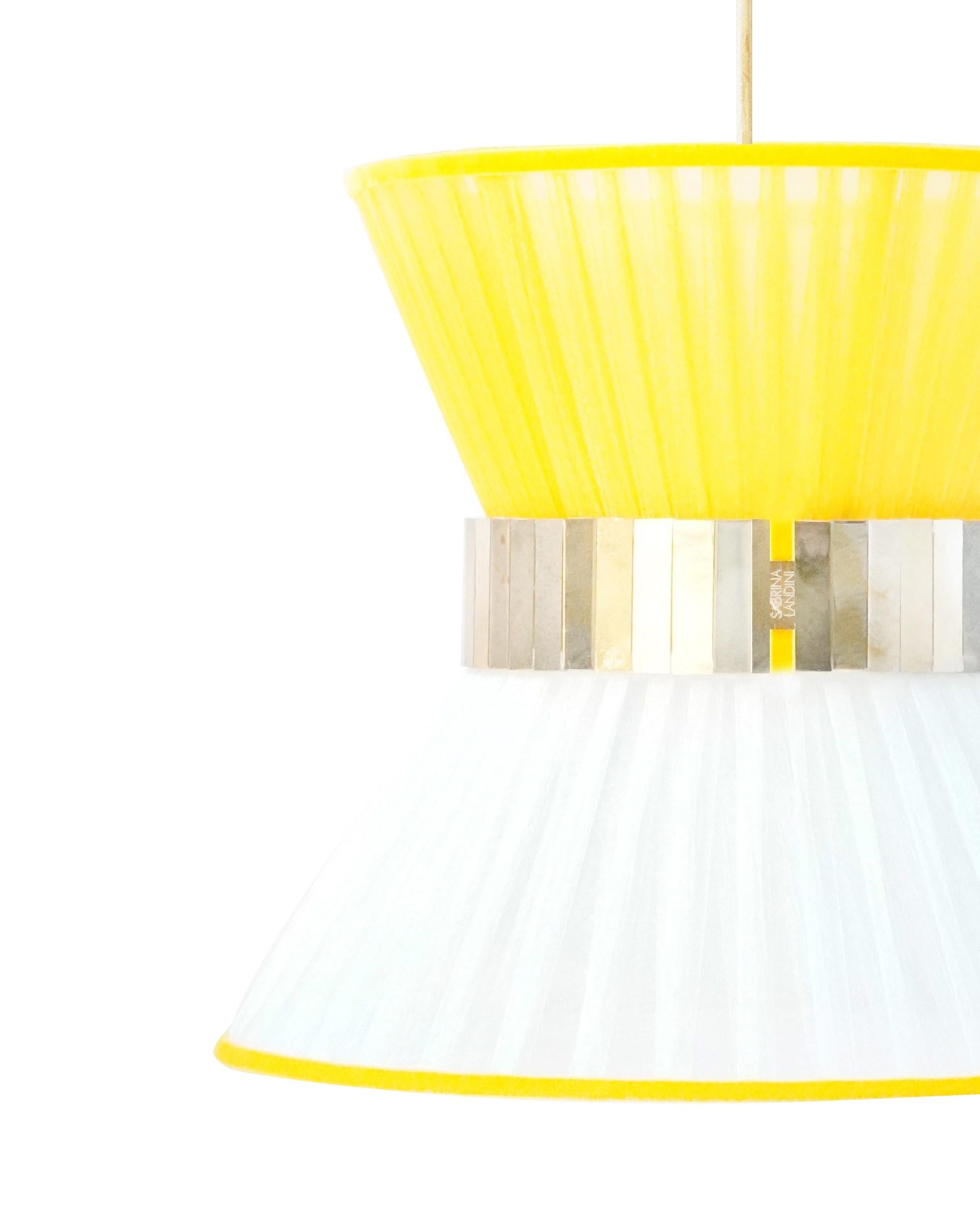Moderne Lampe suspendue contemporaine Tiffany 30, soie blanc citron, verre argenté en vente