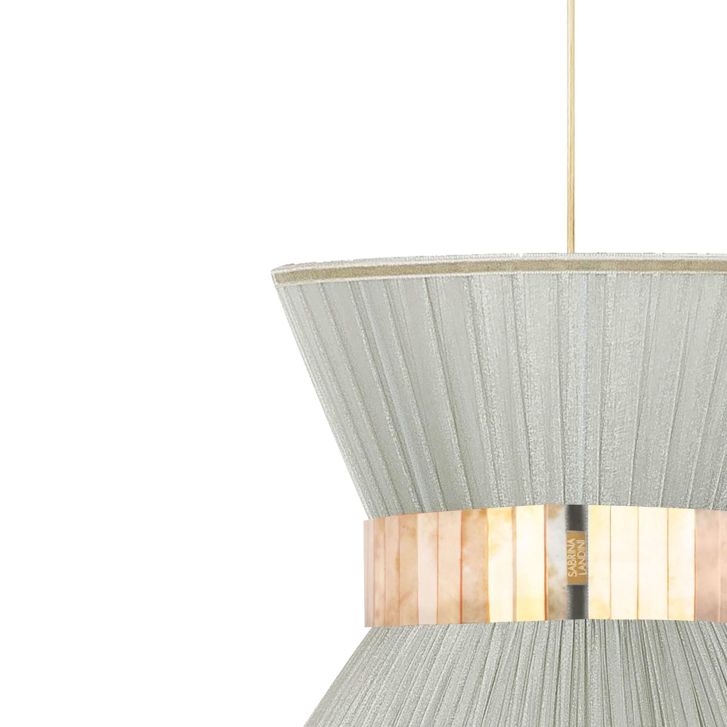 Seit 20 Jahren sind wir bestrebt, Ihnen einzigartige Collection'S in Bezug auf Design und Qualität anzubieten. Alle unsere kultigen Produkte werden in unserem Atelier in der Toskana, Italien, nach einem uralten Versilberungsverfahren von Hand