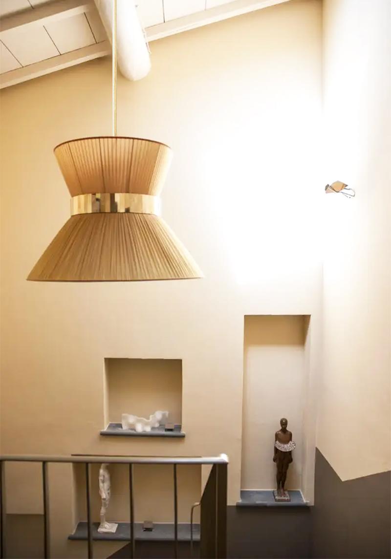 Moderne Lampe suspendue contemporaine de Tiffany, 80 verre argenté en soie d'or, laiton en vente