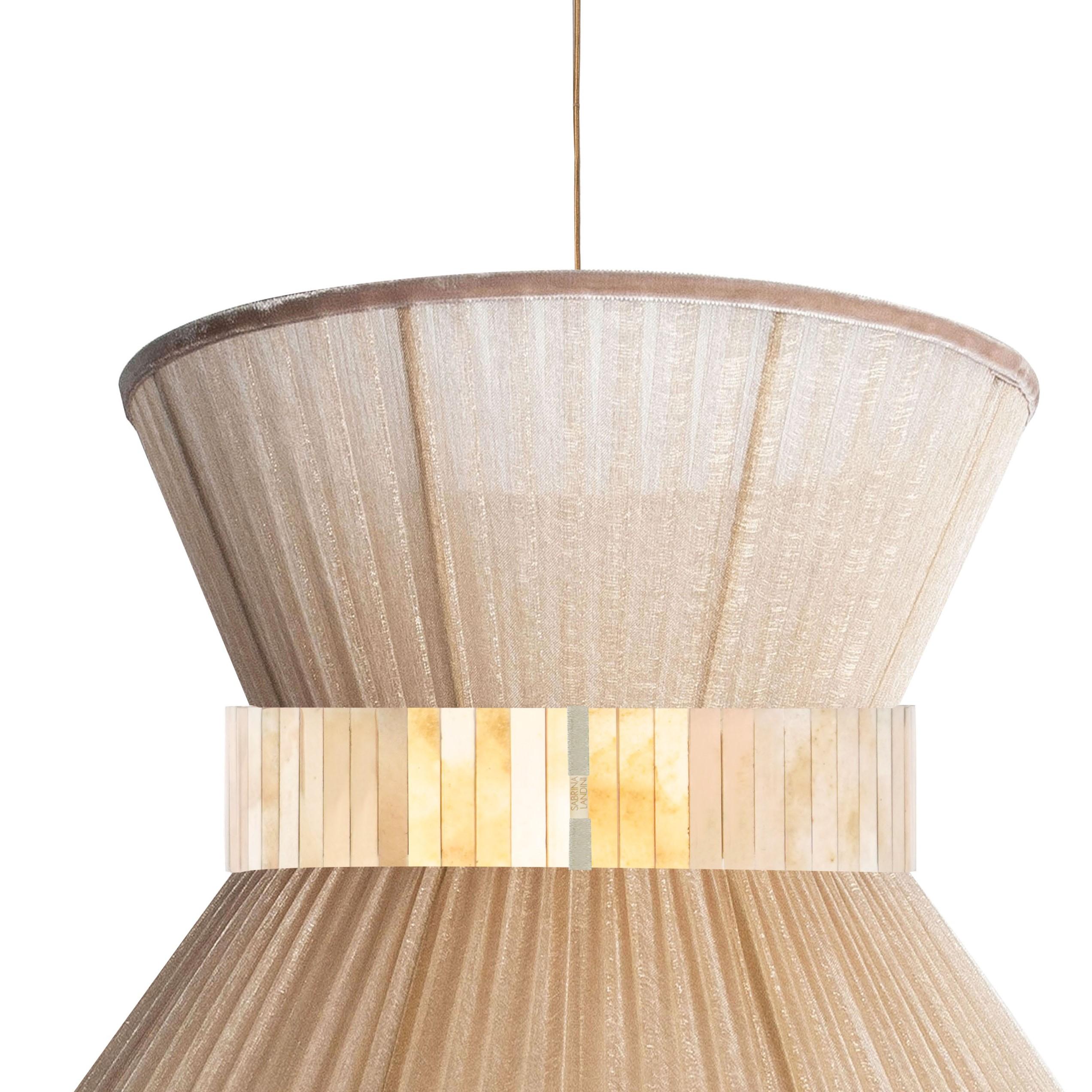 Moderno Lampada a sospensione contemporanea Tiffany, 80 Oro Seta Vetro Argentato Ottone in vendita