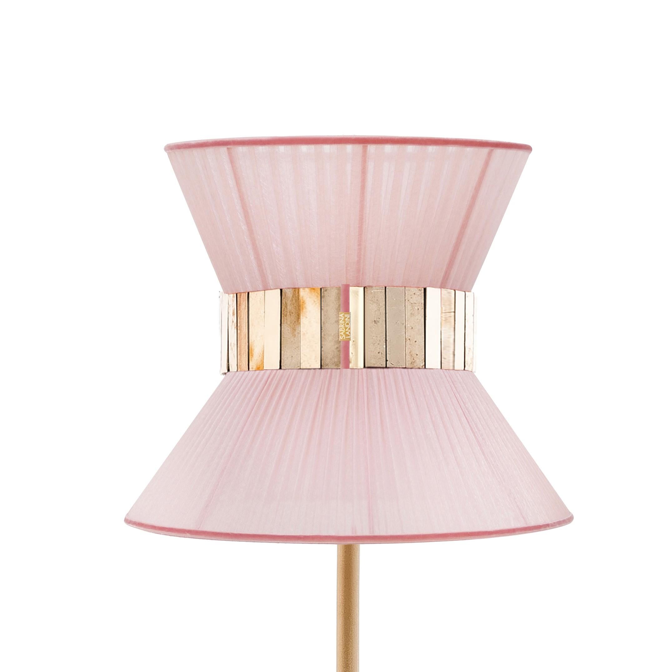 Tiffany, a timeless lamp, inspired by the international movie “Breakfast at Tiffany” and the talented character Audrey Hepburn, is a contemporary lamp, entirely made in Tuscany, Italy and 100% of Italian origin.

Thanks to the Italian manufacturing