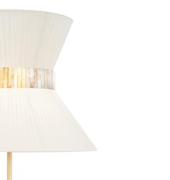 Tiffany Contemporary Tischlampe 23 Seidenmatt, antikes Messing, versilbertes Glas