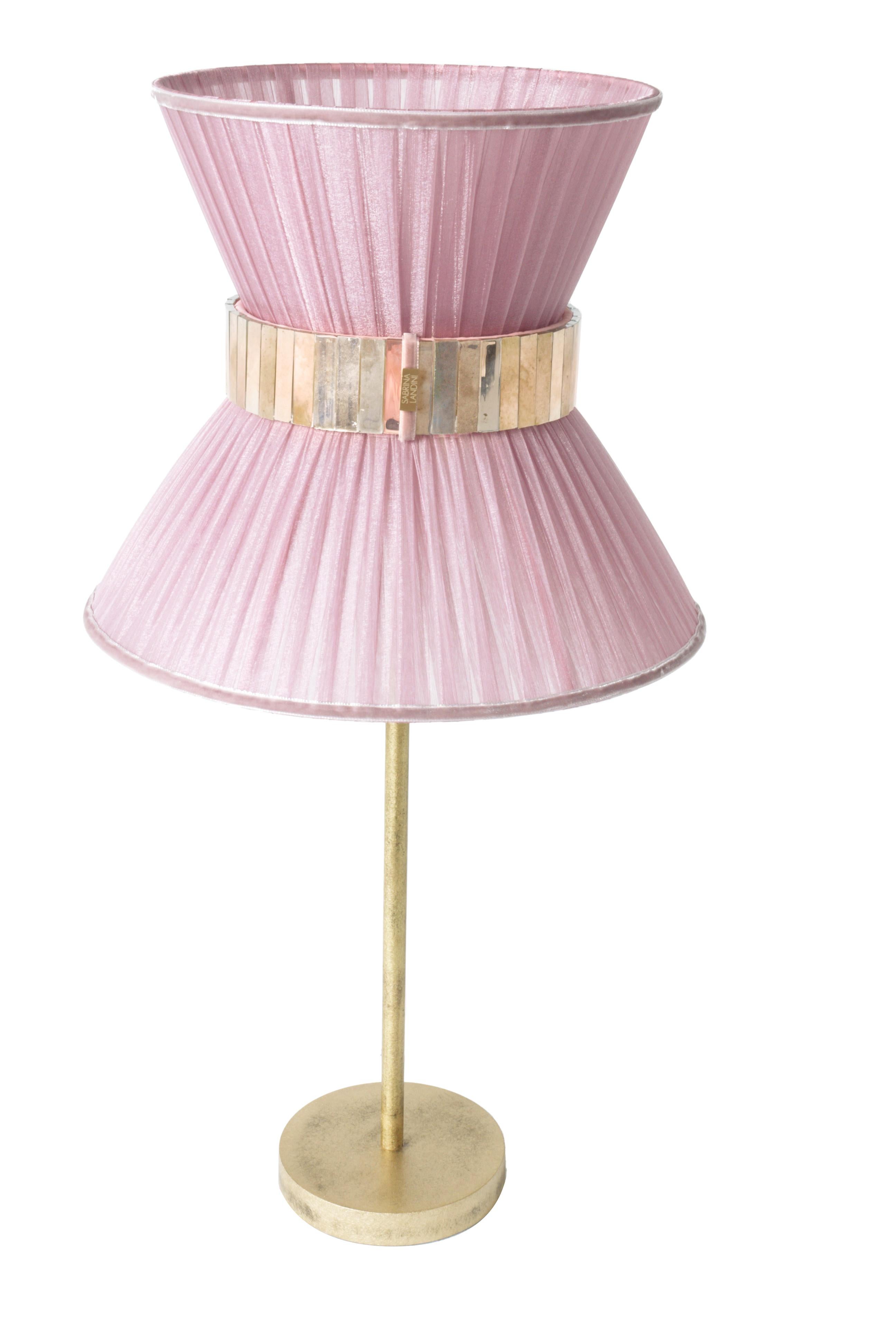 Tiffany Contemporary Tischlampe 23 Zwiebelseide, antikes Messing, versilbertes Glas (Moderne) im Angebot