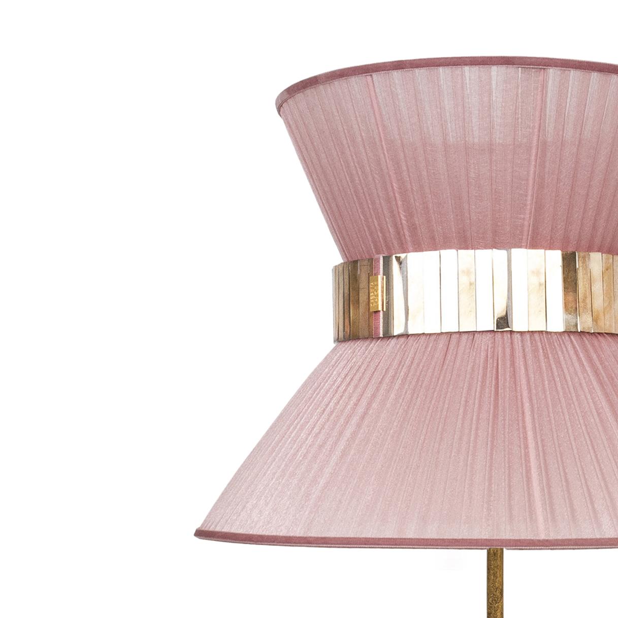 Moderne Lampe de table contemporaine Tiffany 40 Blush Silk Silvered Glass Belt Antiqued Bras en vente