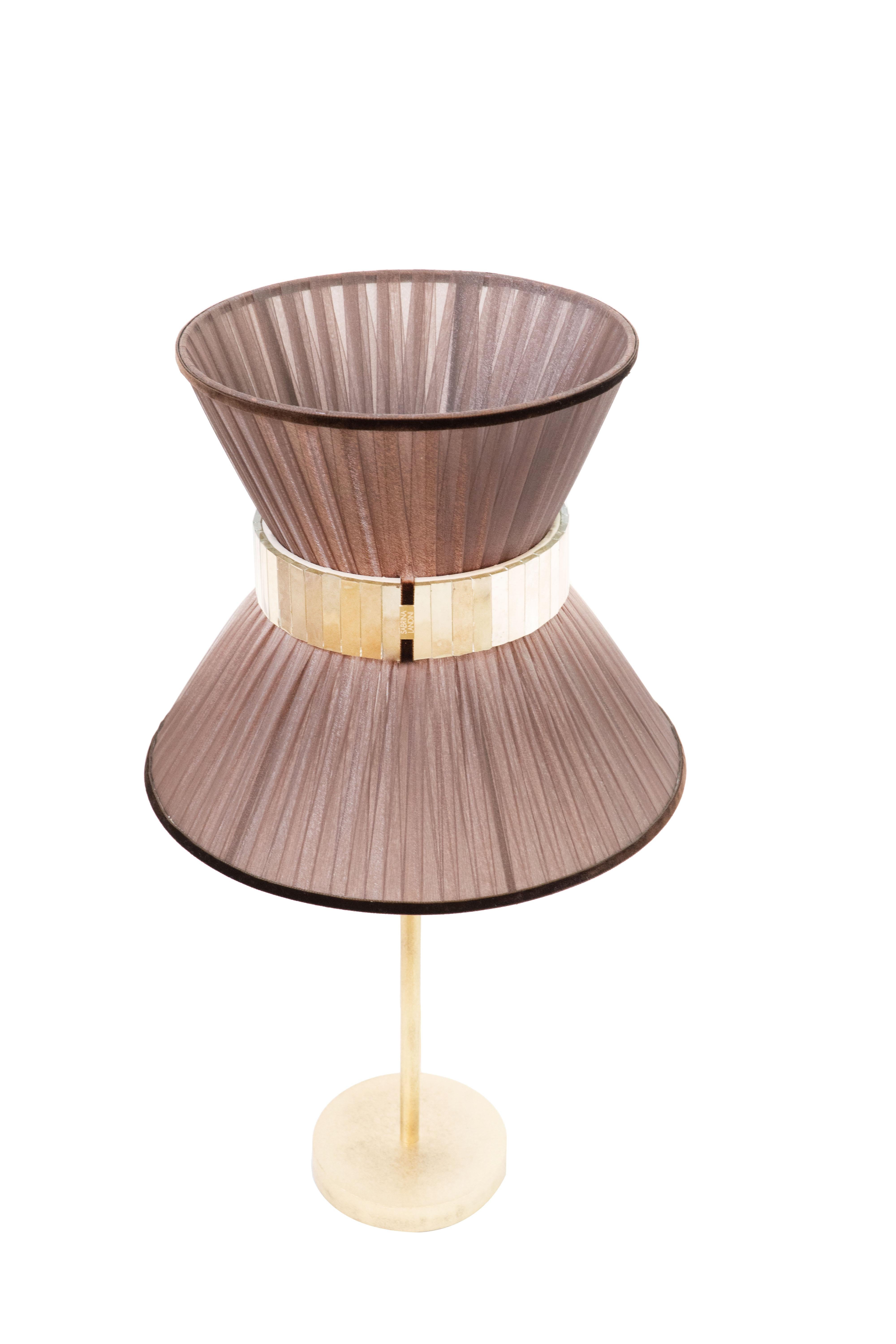 Argenté Tiffany lampe de bureau contemporaine 40Tobacco avec ceinture en verre argenté et laiton antique en vente
