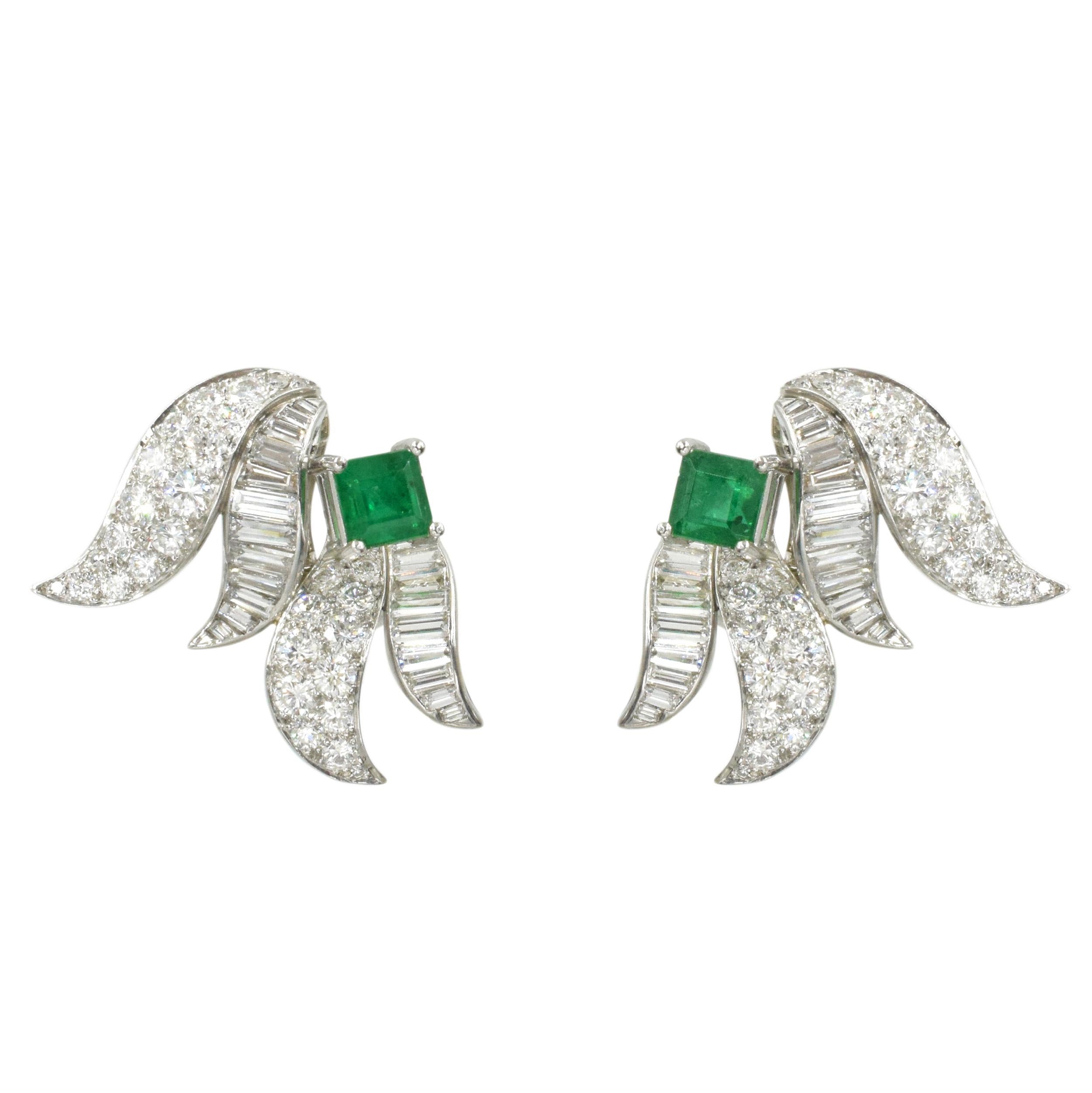 Platinum, Emerald and Diamond Ear-Clips In Excellent Condition In New York, NY