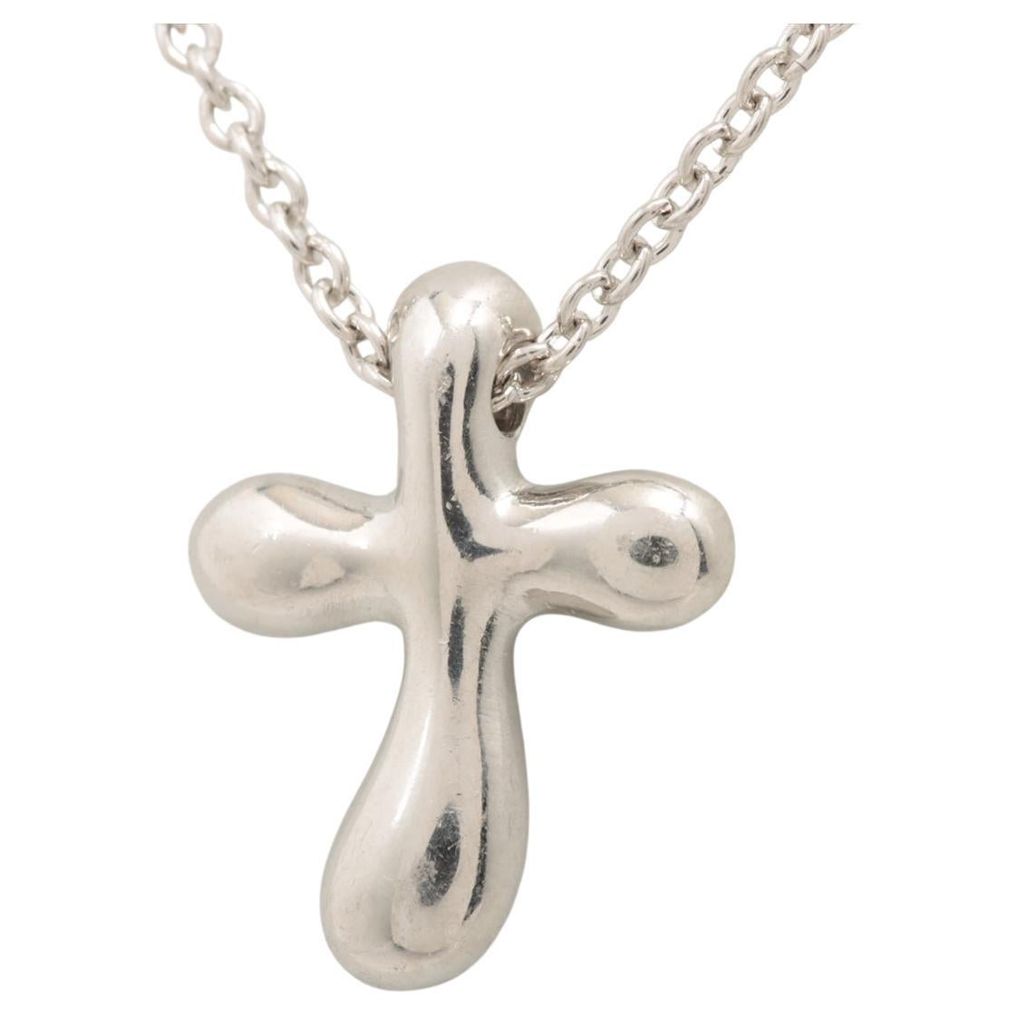 Tiffany & Co. Kleiner Kreuz-Anhänger Halskette Platin im Angebot