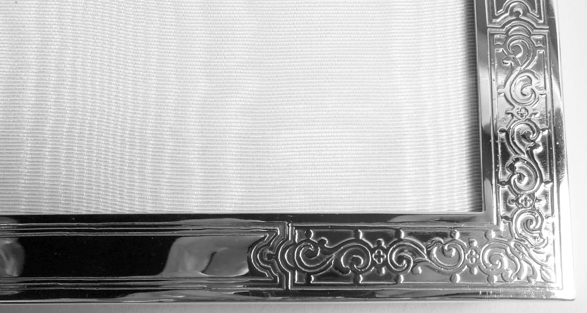 Cornice in argento massiccio Tiffany Edwardian Art Nouveau In condizioni buone in vendita a New York, NY
