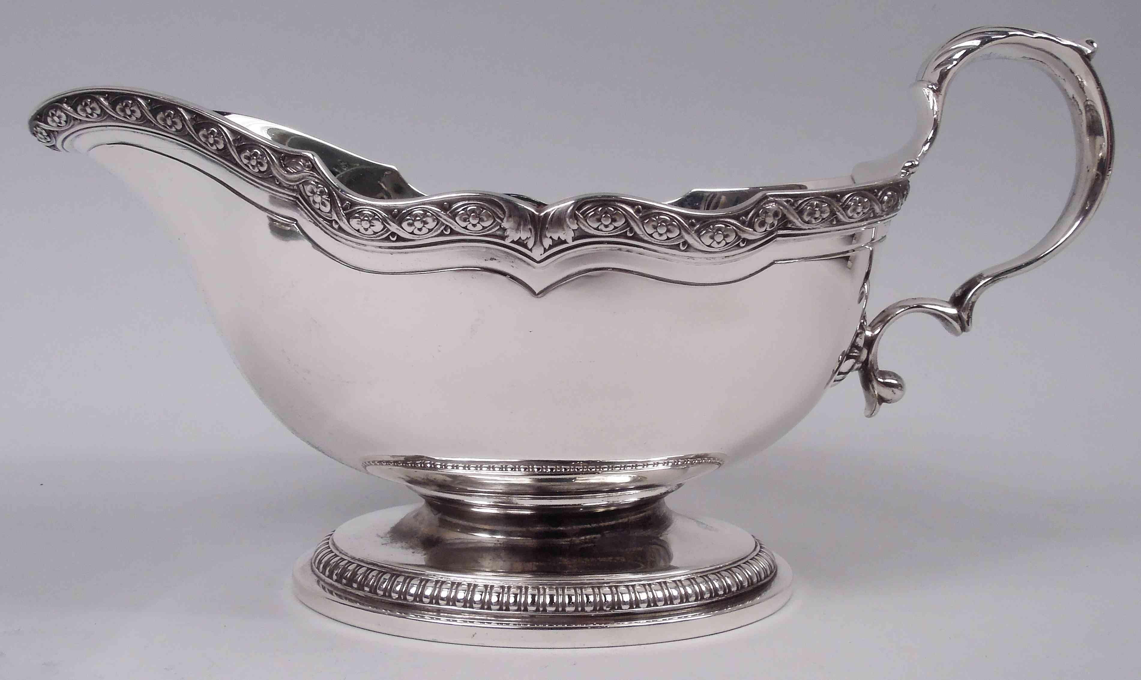 Tiffany Edwardian Classical Sterling Silver Gravy Boat on Stand For Sale 3