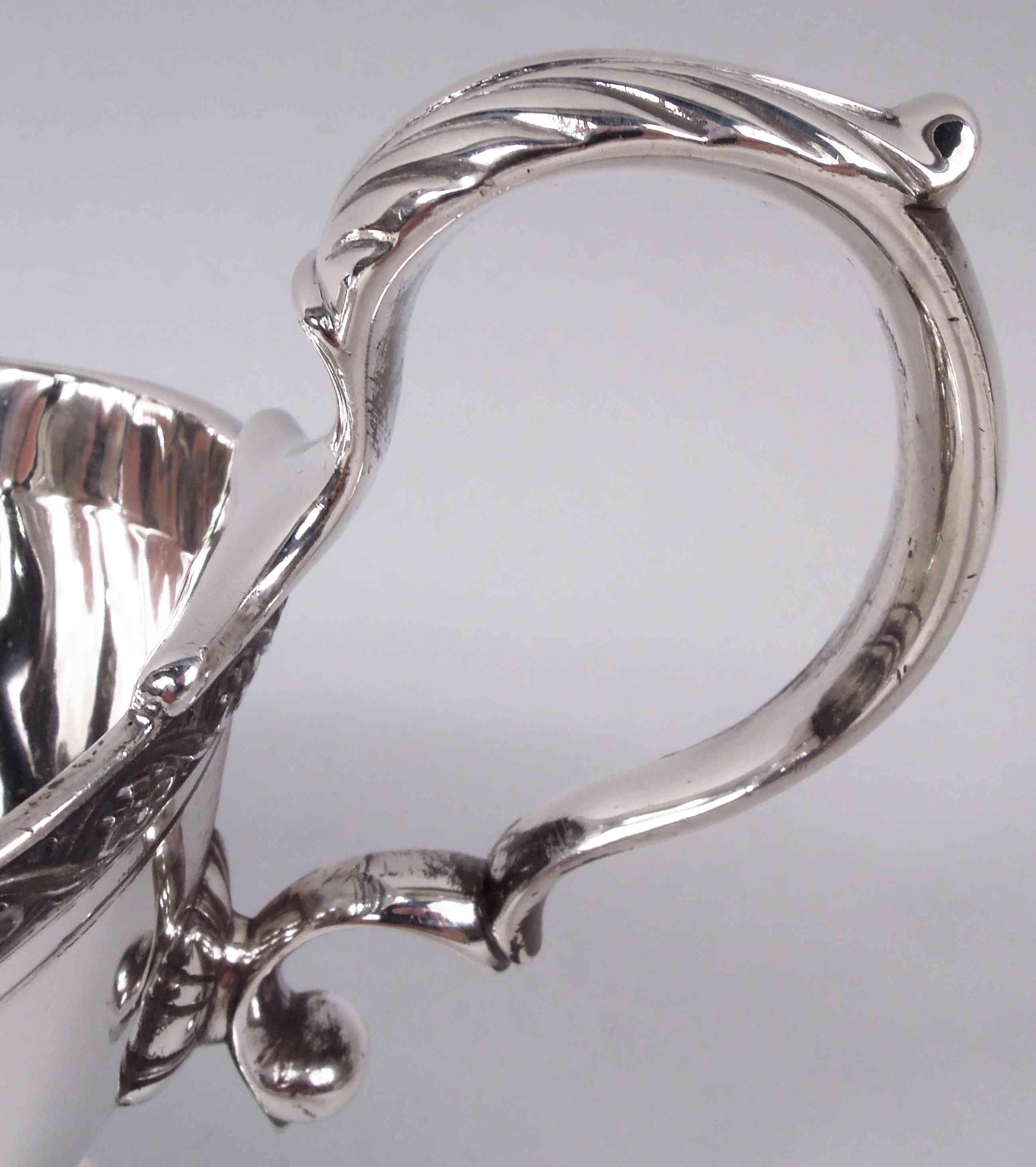Tiffany Edwardian Classical Sterling Silver Gravy Boat on Stand For Sale 4
