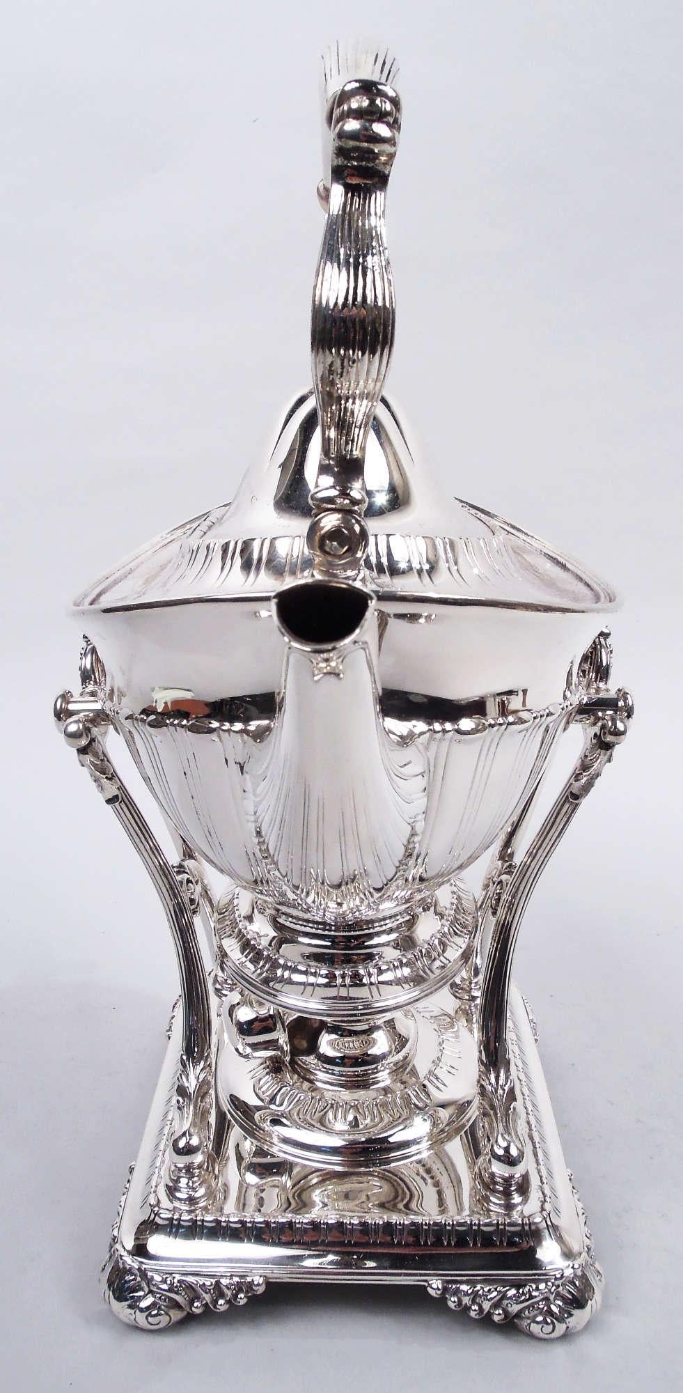 Tiffany Edwardian Classical Sterling Silber Teekessel auf Stand (amerikanisch) im Angebot