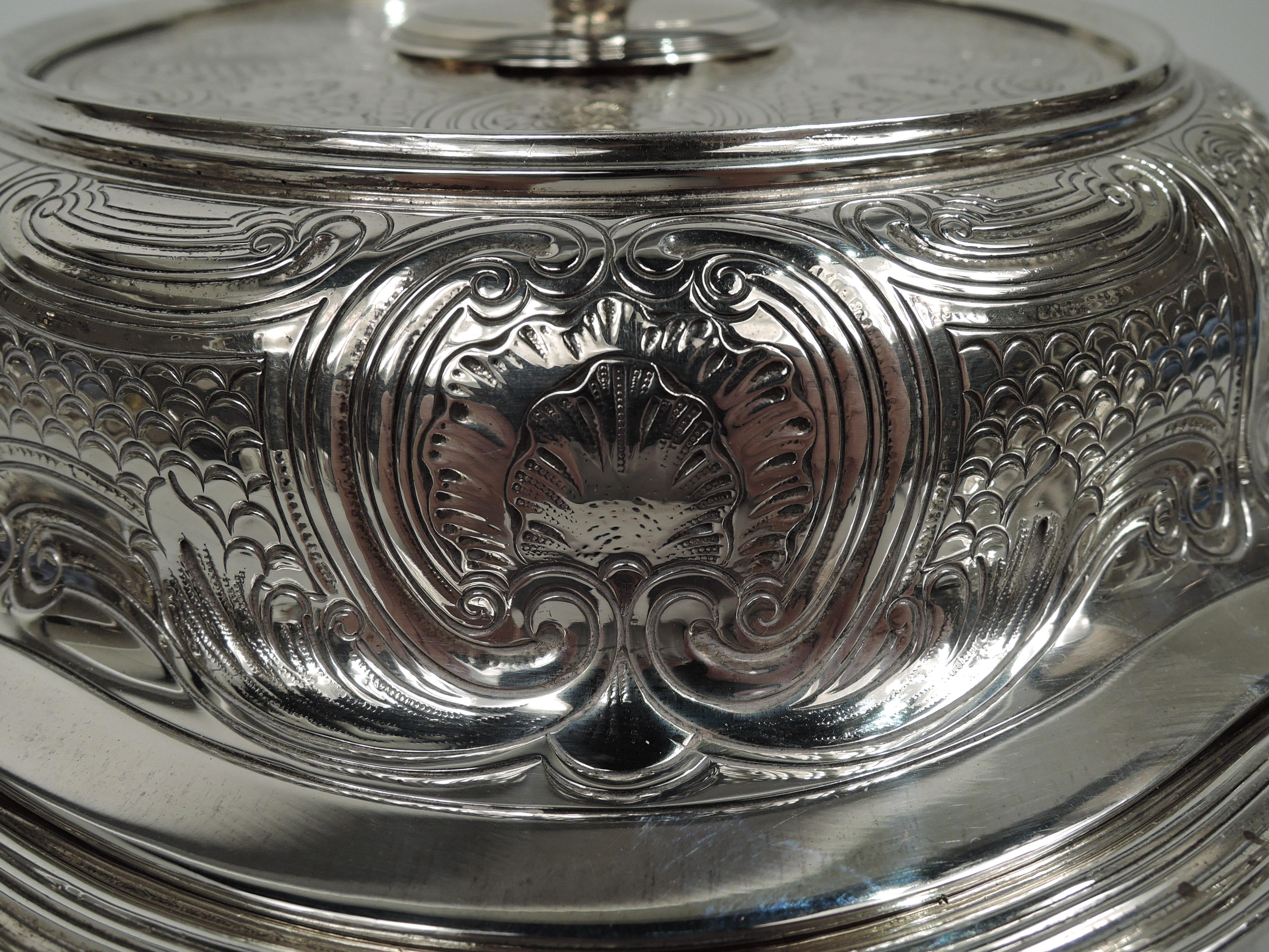 Tiffany Edwardian Modern Classical Sterling Silver Round Serving Bowl For Sale 2