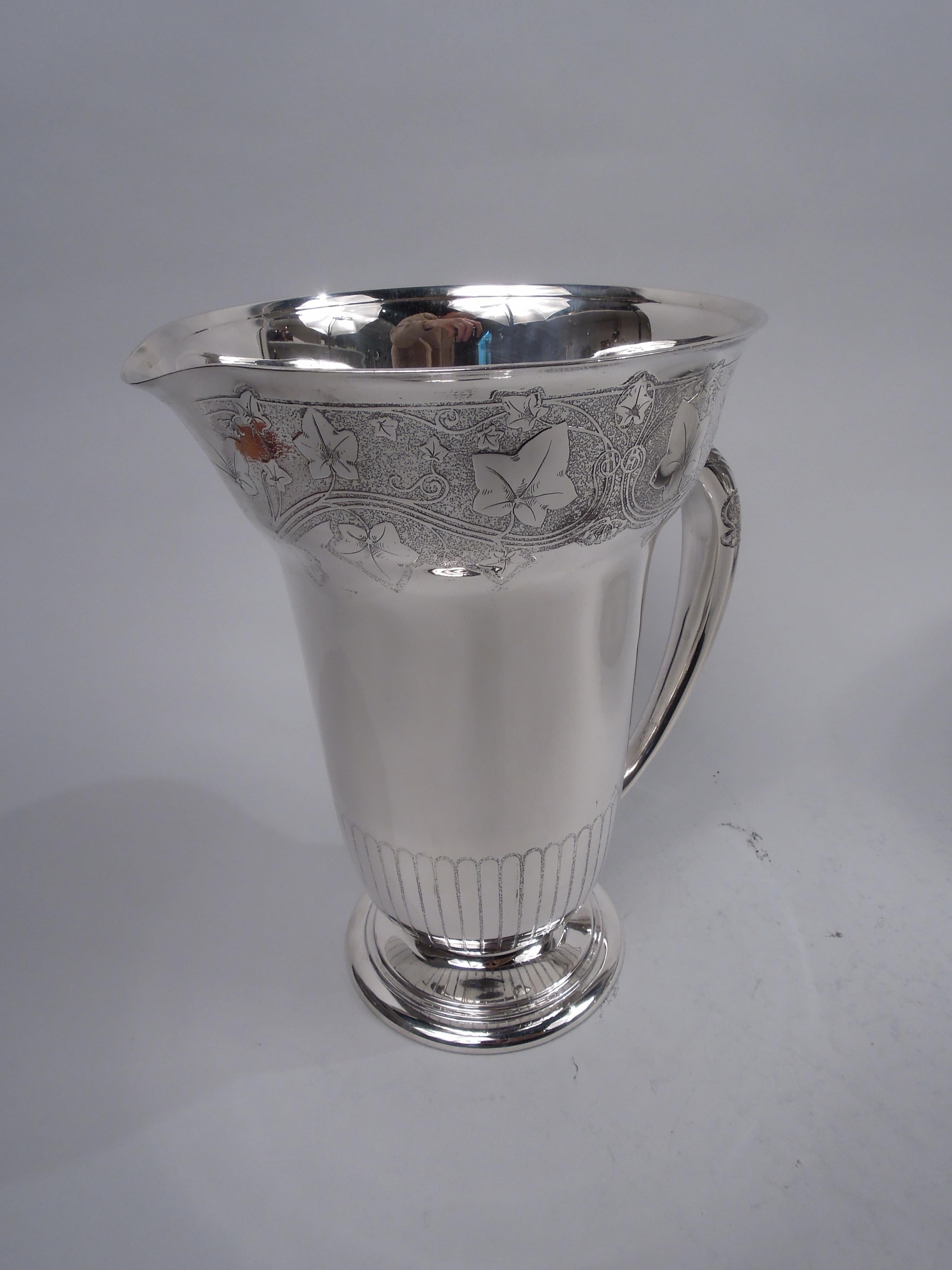 Tiffany Edwardian Modern Classical Sterling Silver Water Pitcher In Good Condition For Sale In New York, NY