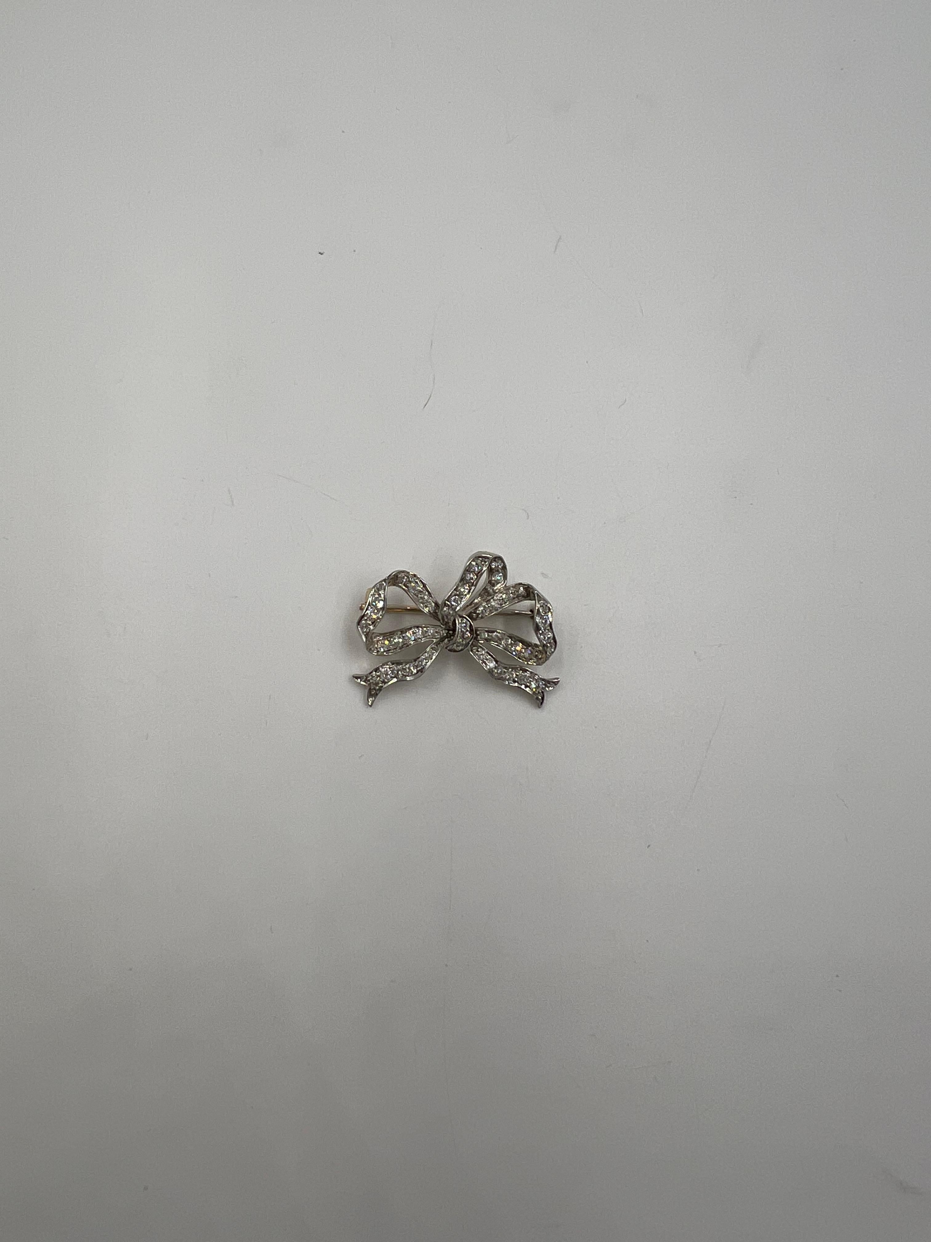 Tiffany Edwardian Old Mine Cut Diamond Platinum 18k Gold Bow Brooch Circa 1910 In Good Condition For Sale In Los Angeles, CA