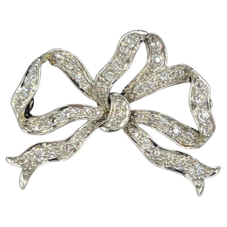 Broche de lazo Tiffany Edwardian de diamantes talla antigua en platino y oro de 18 quilates Circa 1910