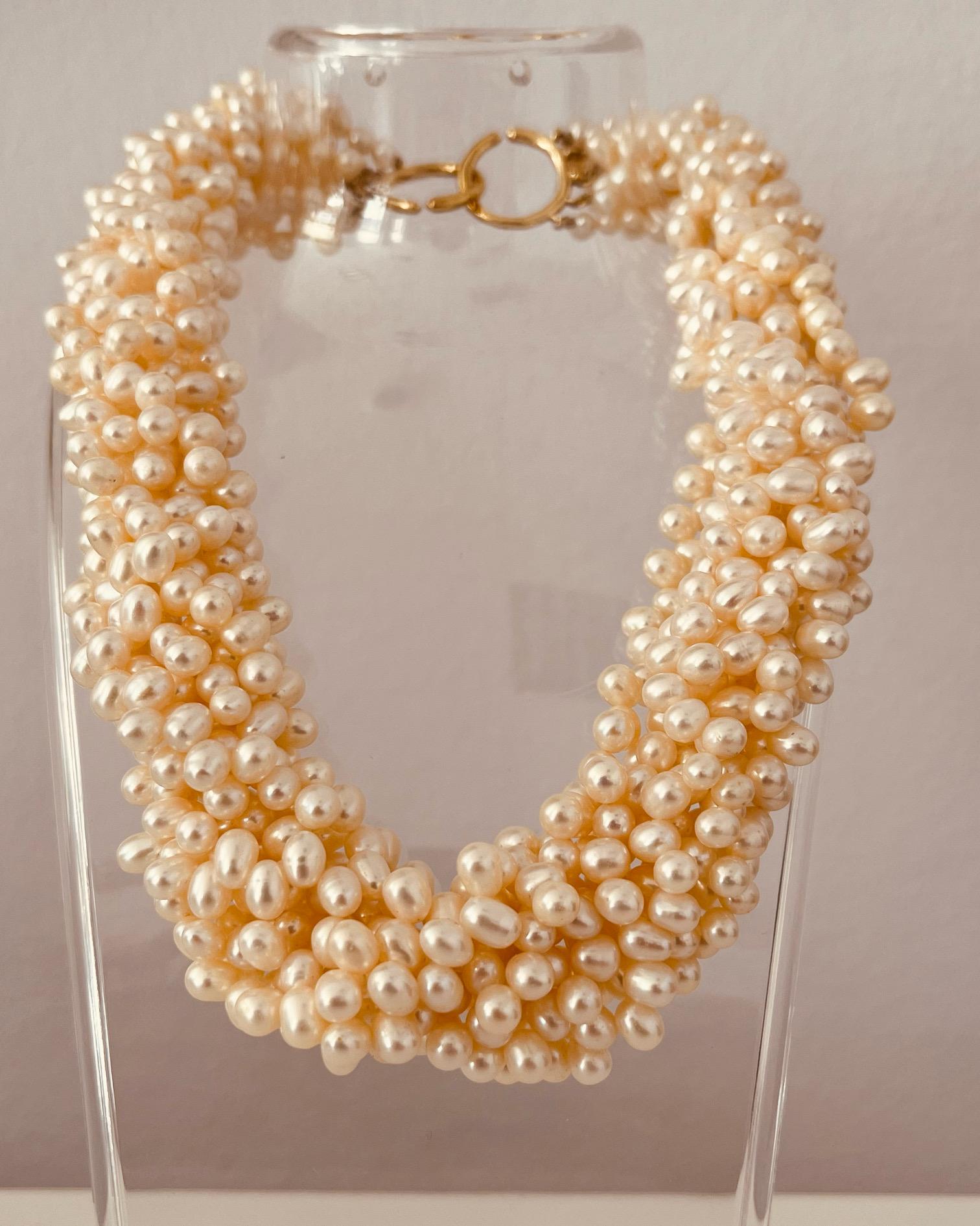 TIFFANY Collier de perles d'eau douce à huit brins et cercles imbriqués en or 18 carats Pour femmes en vente