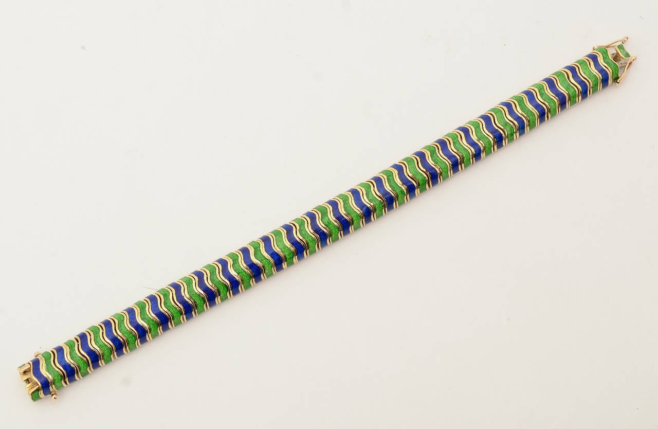 Moderne Tiffany, bracelet en or émaillé en vente