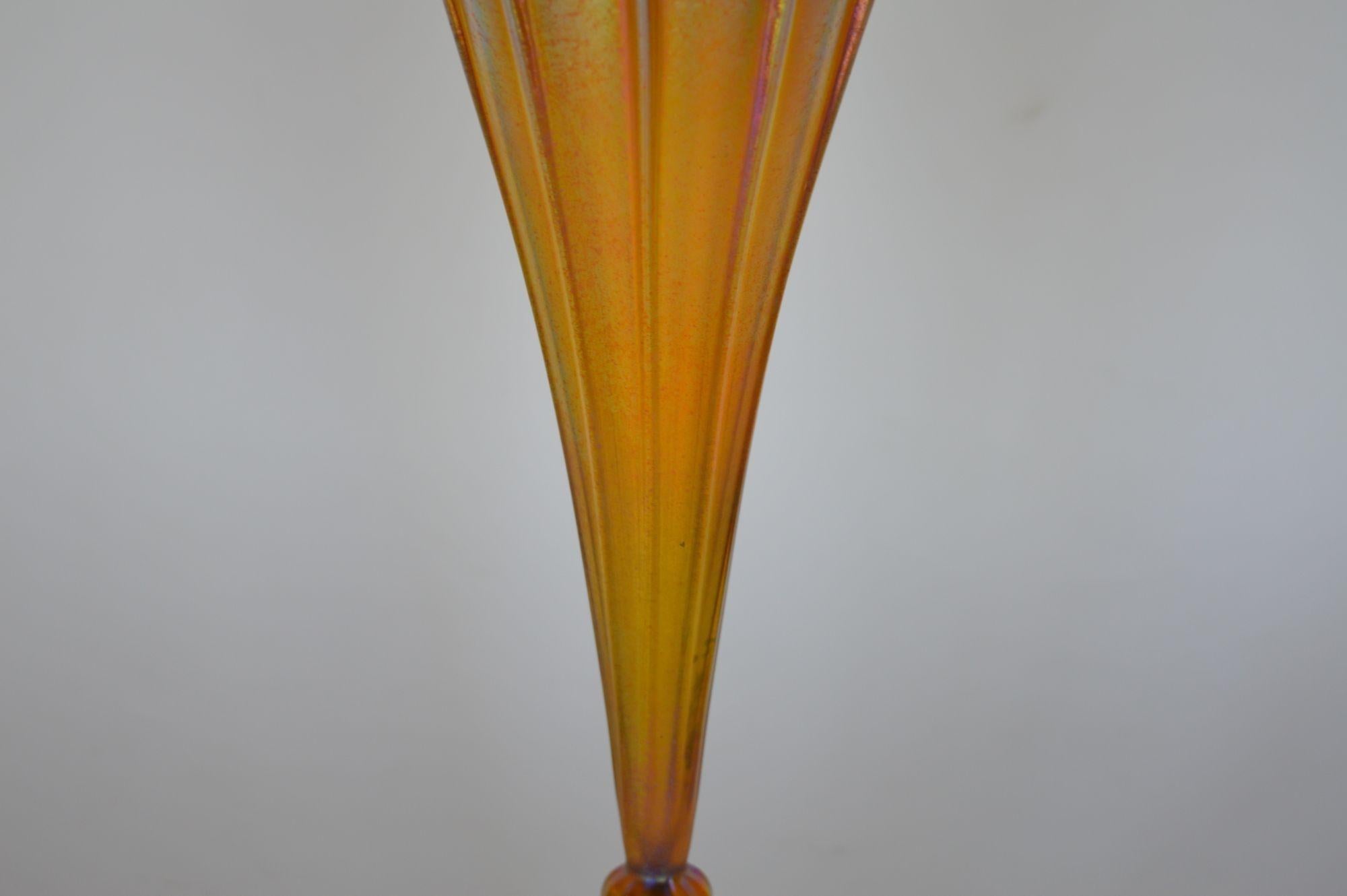 Tiffany & Co. Favrile Flora Form Tulip Vase, Signed In Good Condition In Los Angeles, CA