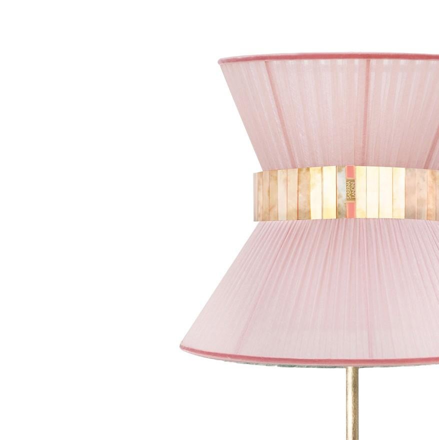 Stehlampe „Tiffany“ 30 Blush Seide, antikes versilbertes Glas, Messing (Moderne) im Angebot