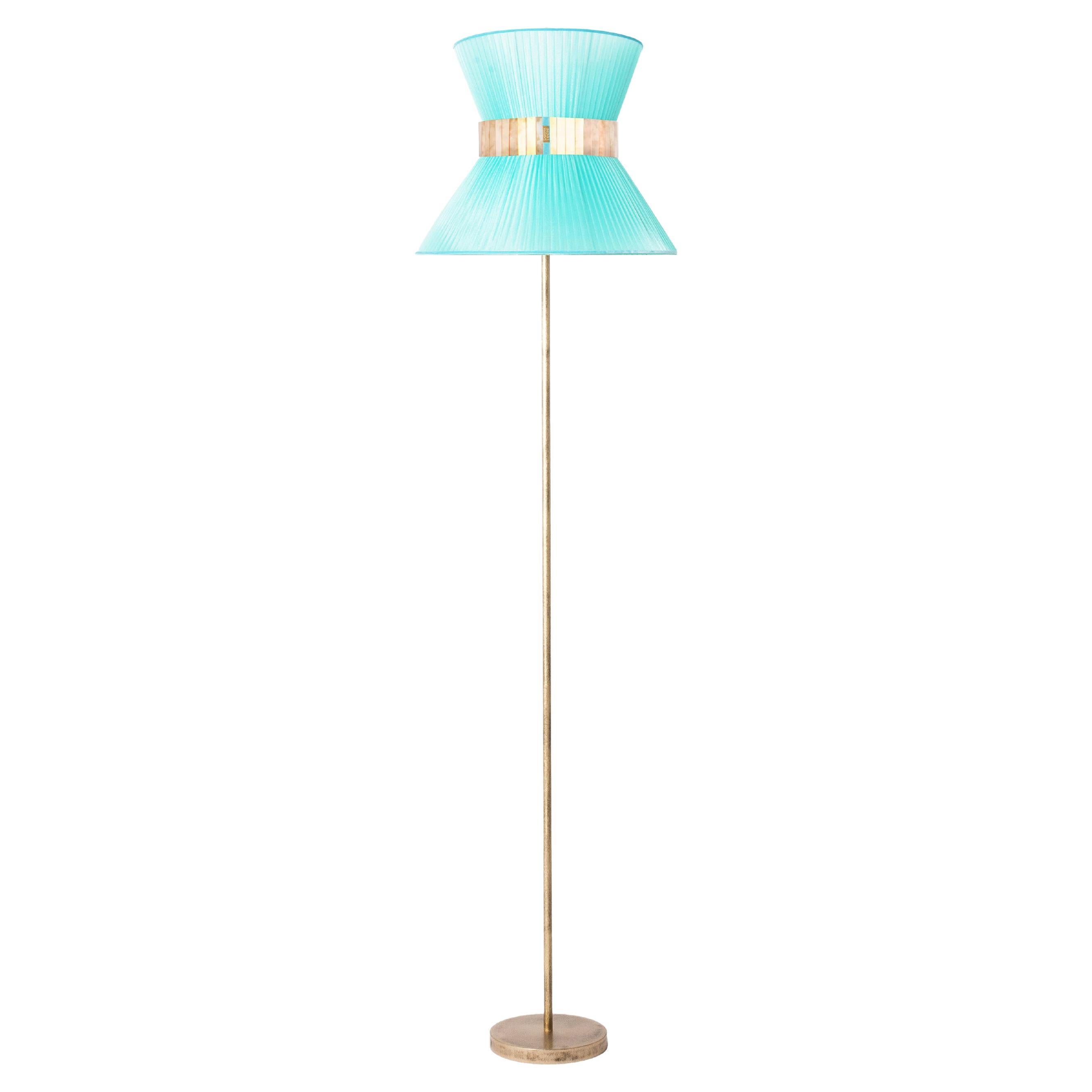 "Tiffany" Stehlampe 40 Türkisfarbene Seide, antikisiertes versilbertes Glas, Messing im Angebot