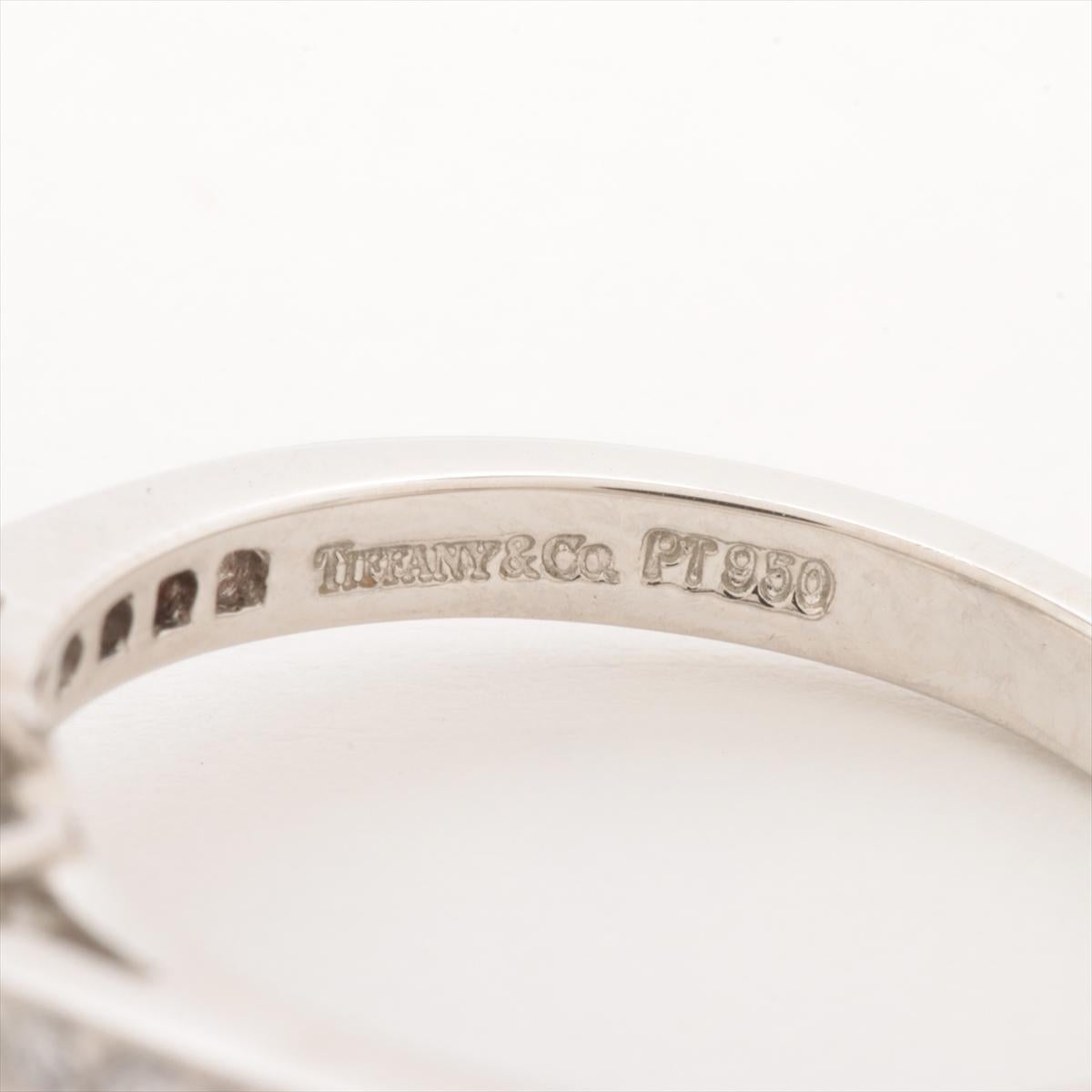 Modern Tiffany Flora Diamond rings
