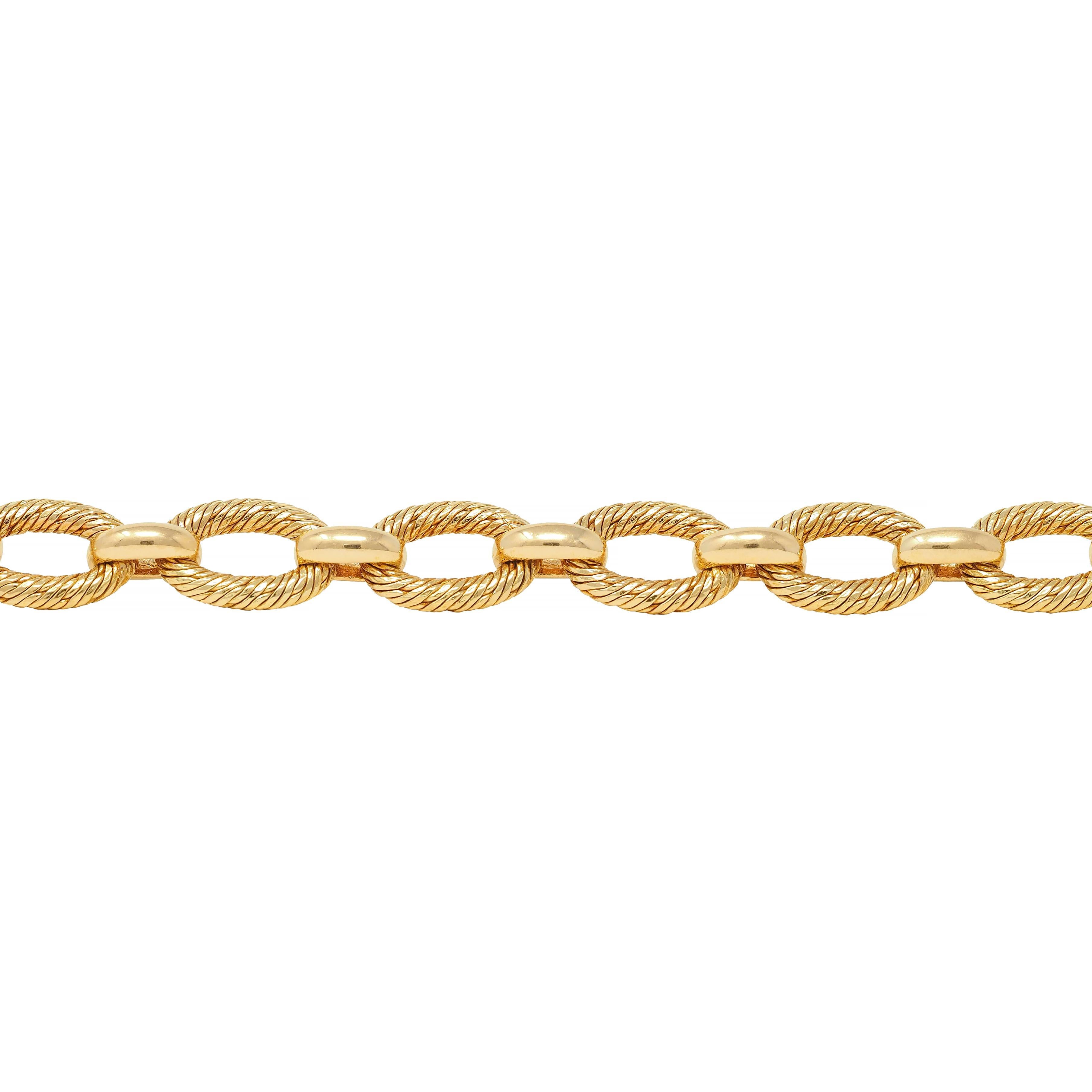 Tiffany French 1960s 18 Karat Yellow Gold Textured Vintage Oval Link Bracelet In Excellent Condition In Philadelphia, PA