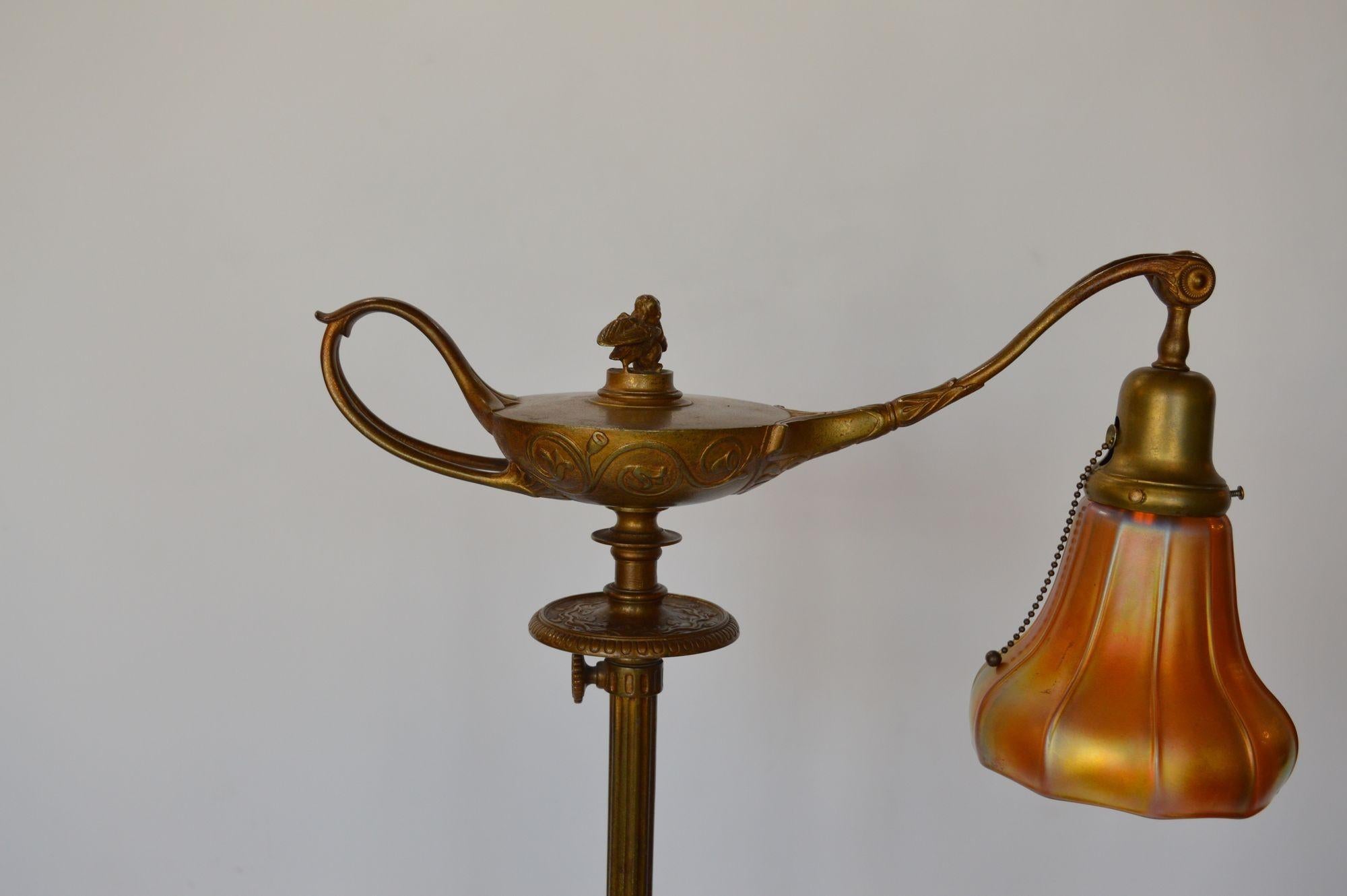 Lampadaire Tiffany en bronze doré et damasquiné Aladin en vente 1