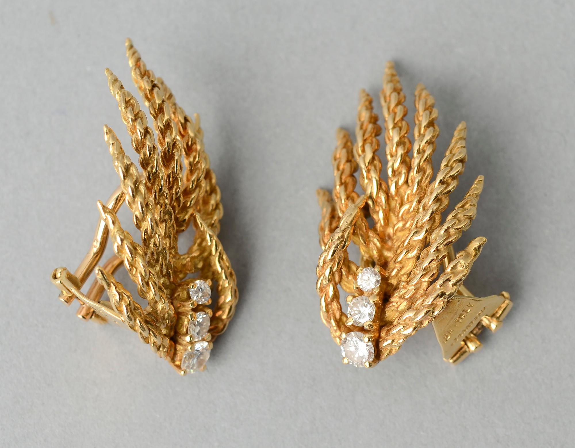 Tiffany & Co. Boucles d'oreilles flammes en or et diamants Excellent état - En vente à Darnestown, MD