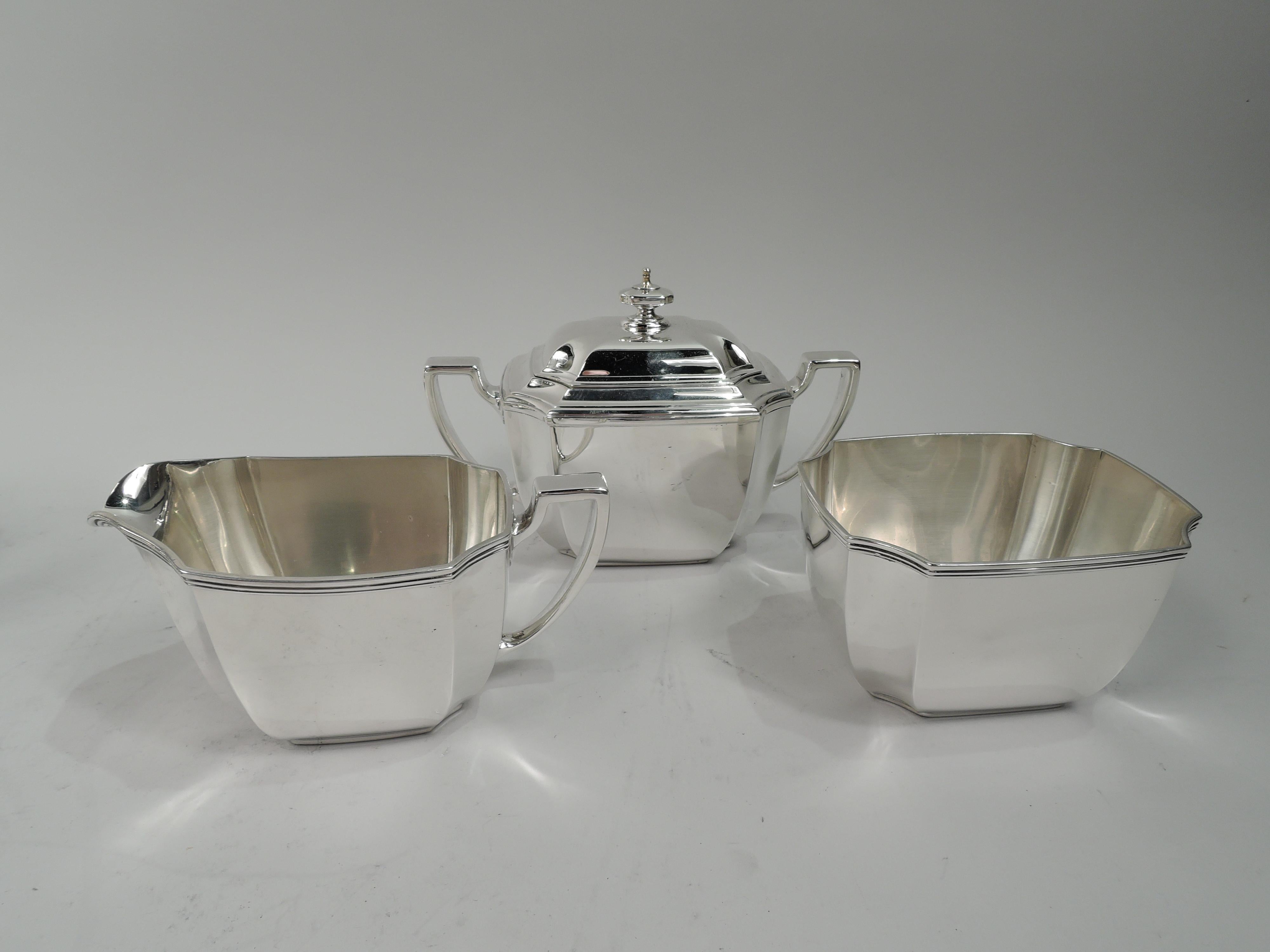 20th Century Tiffany & Co. Hampton Art Deco Sterling Silver Coffee & Tea Set on Tray