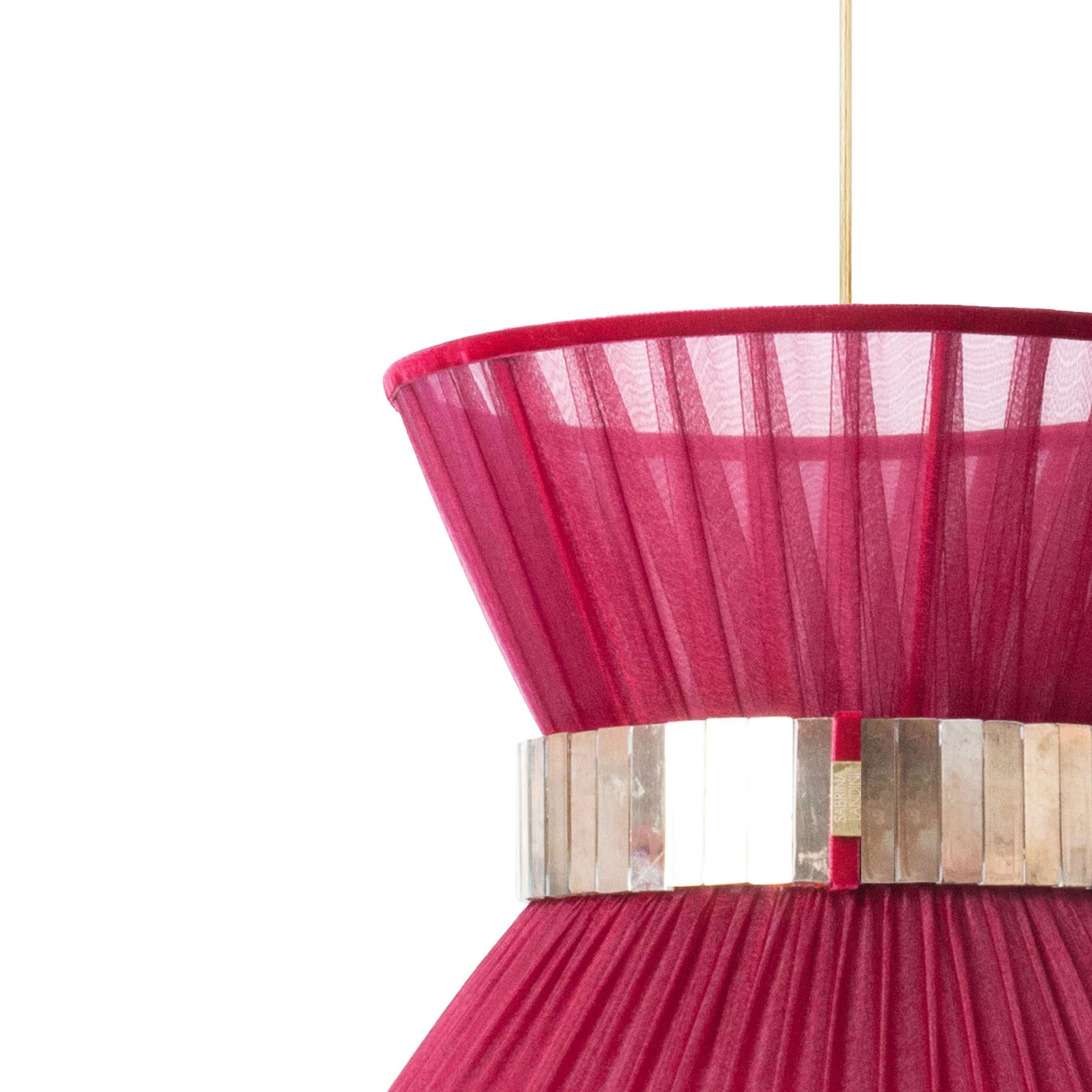 TIFFANY

Il primo, 
Audrey ha ispirato l'iconico film

Ti presentiamo la collezione mozzafiato di lampade Tiffany di Sabrina.
Anno dopo anno Sabrina Landini perpetua la sua eccezionale competenza, offrendo molto più di una lampada: un tocco di