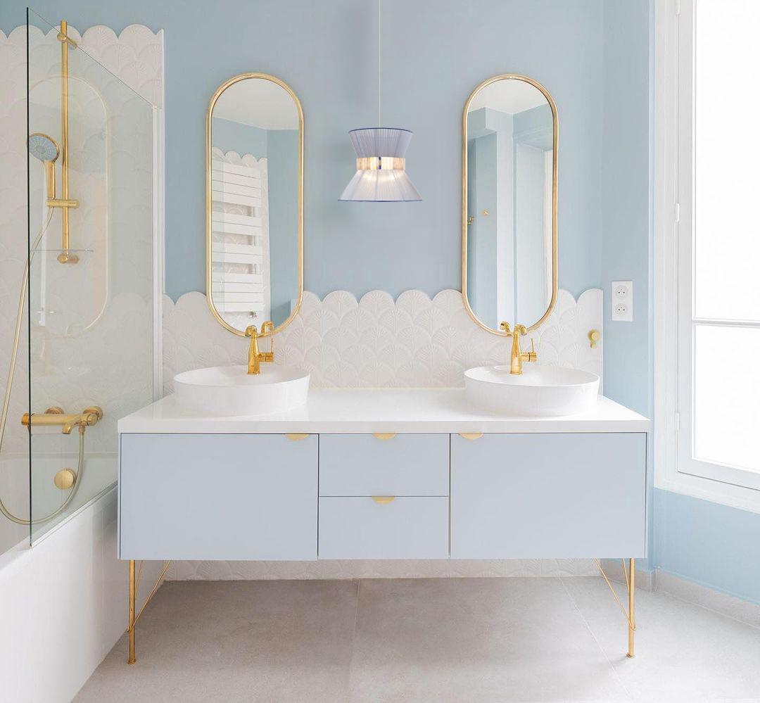 Lampada a sospensione Tiffany 40 Argento-Blu Seta Vetro Argentato Ottone Antico in vendita 1