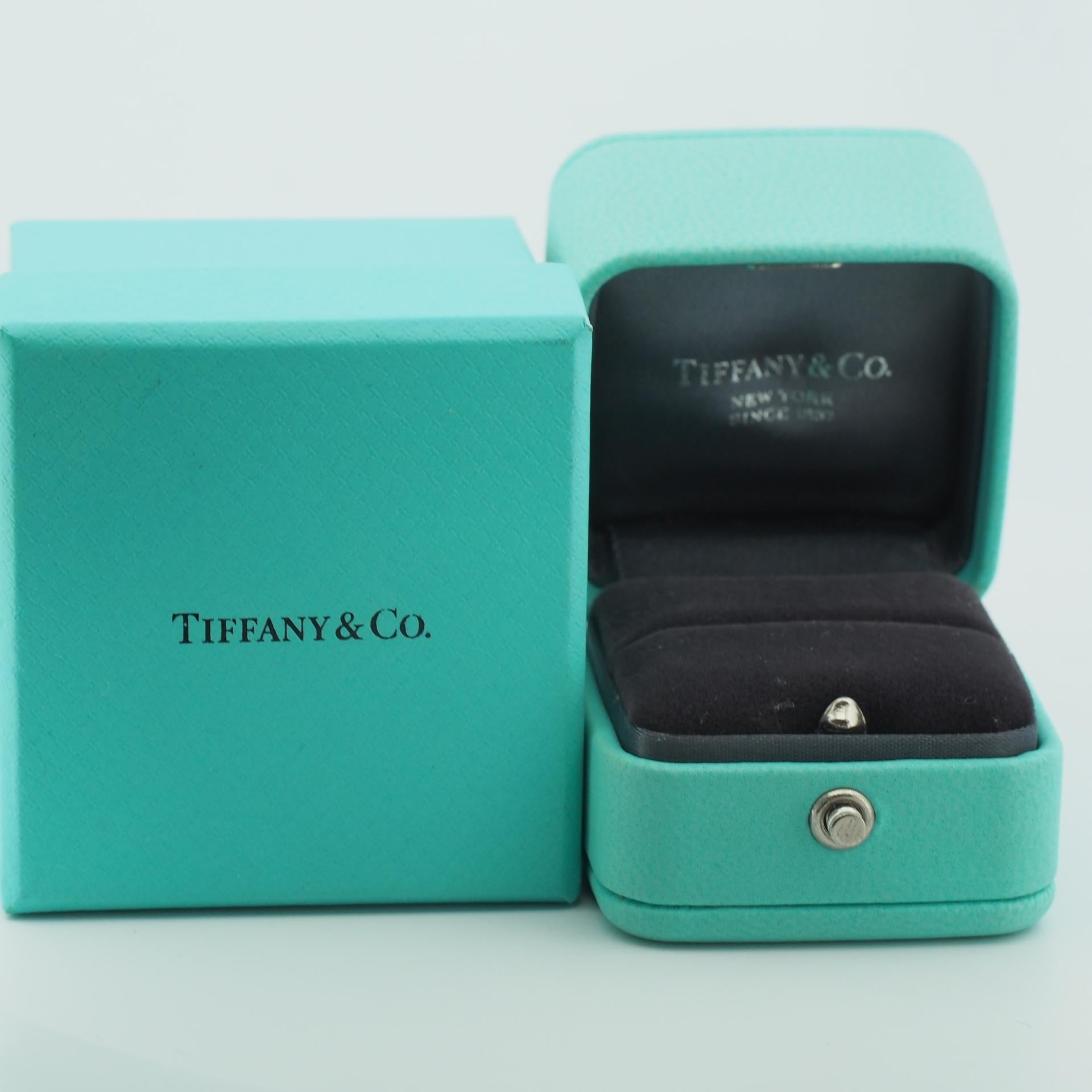 Tiffany Harmony 0,23 Karat Solitär Diamant Ring PT950 mit 18 Pave Diamanten im Angebot 5
