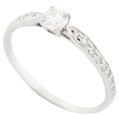 Tiffany Harmony Bague solitaire en diamant 0,23 carat PT950 avec 18 diamants pavés