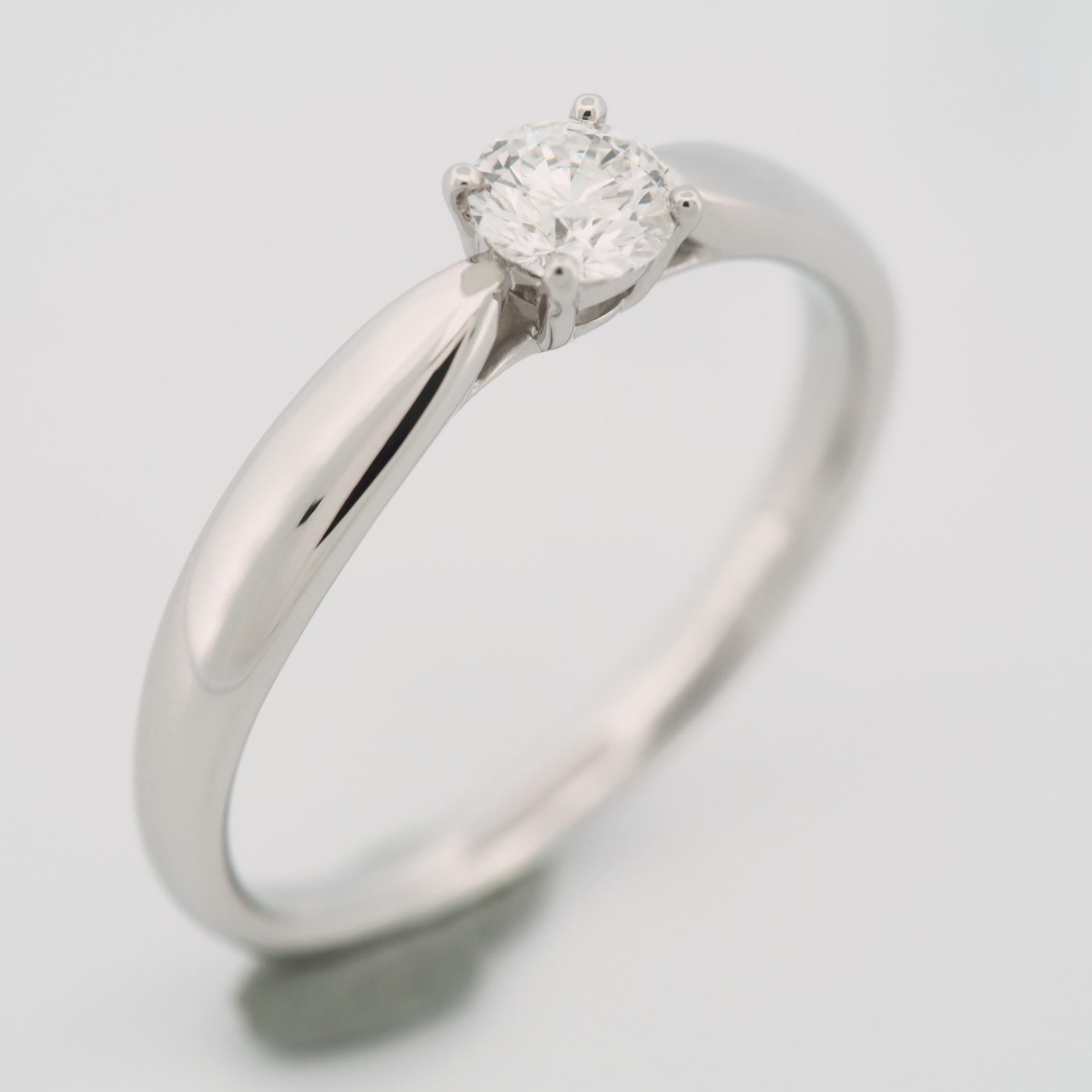 Tiffany Harmony Anillo de diamantes solitario de 0,25 ct PT950 Corte redondo